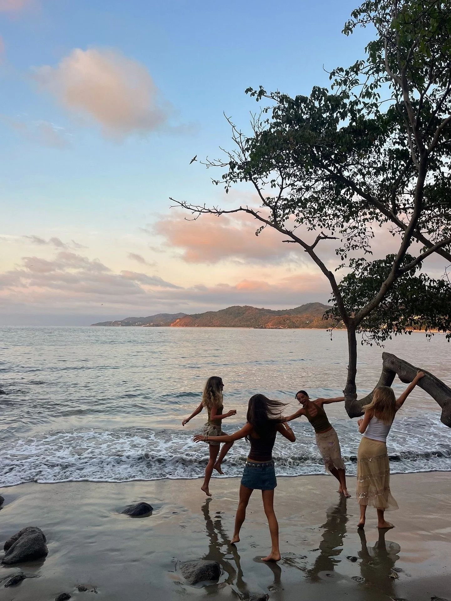 Spring break blues 🗺️🫧🪼

#aoe #springbreak #ucsbalphaphi