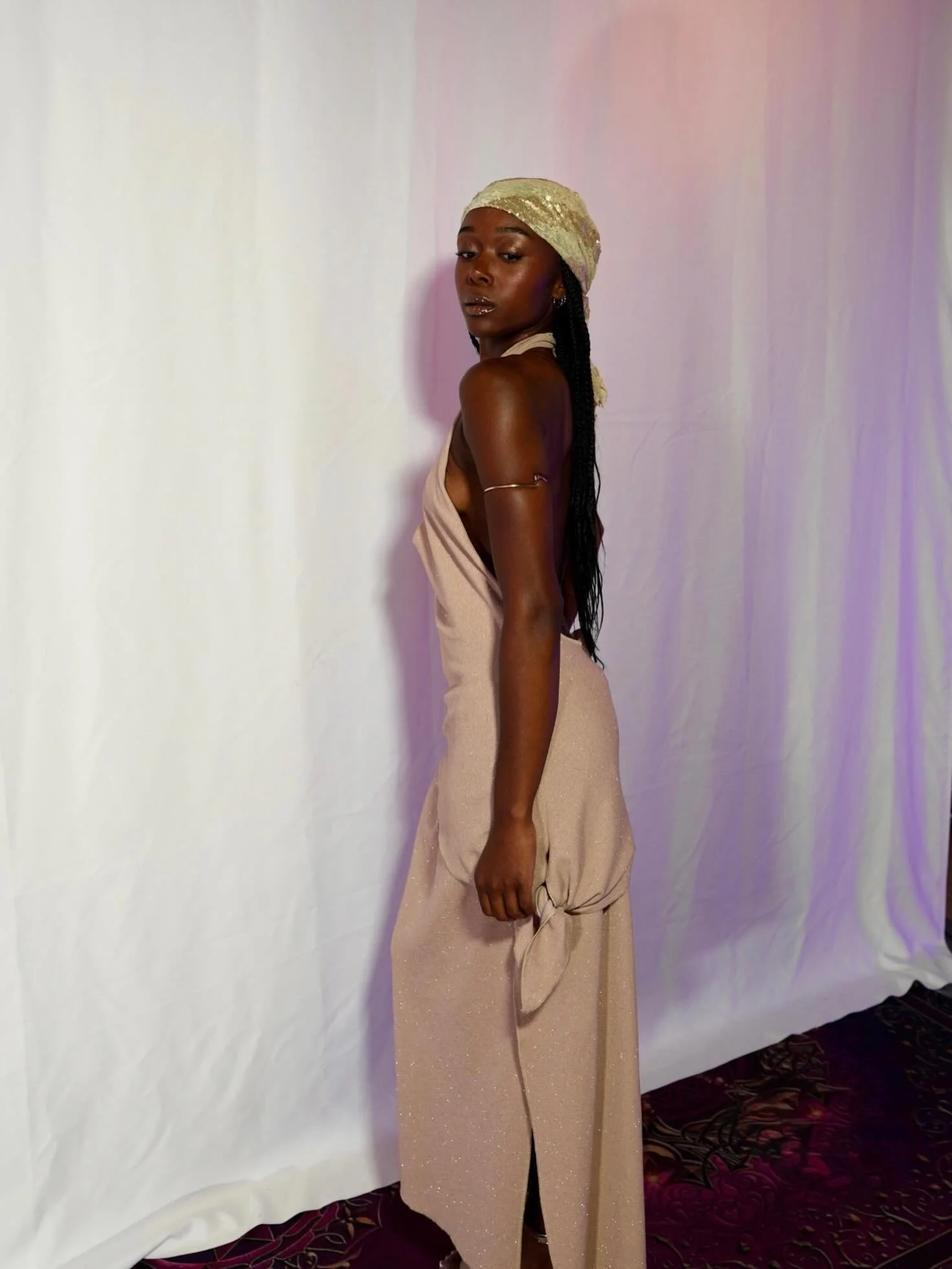 cream sparkle set

Model: @cameronaaliyahlewis