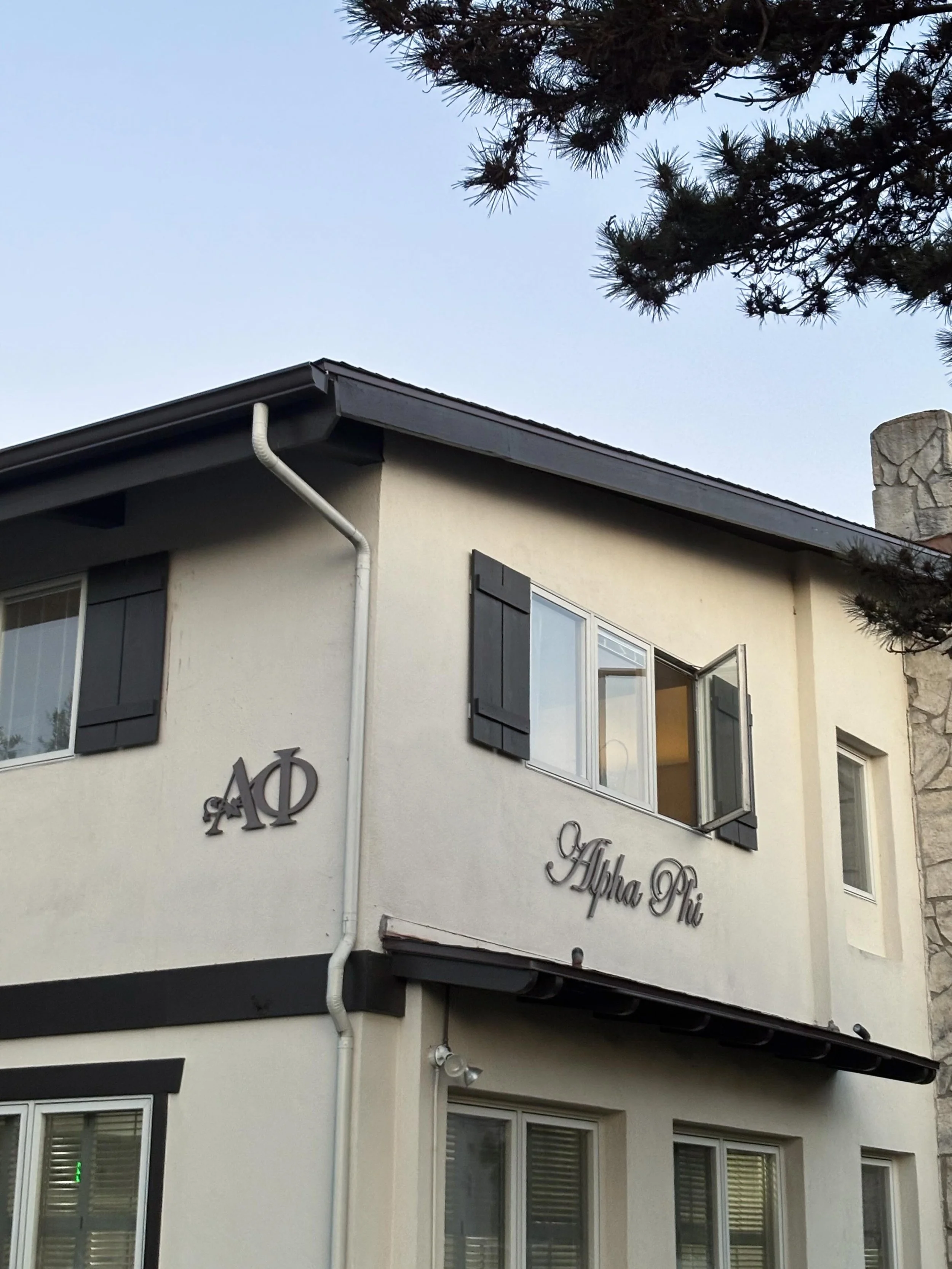 It&rsquo;s never easy saying goodbye to the place we&rsquo;ve called home 🏡🤍

Our &lsquo;25-&lsquo;26 live-ins made every moment unforgettable, from the little everyday memories to the moments we&rsquo;ll be talking about for years 🫶✨ Thank you fo