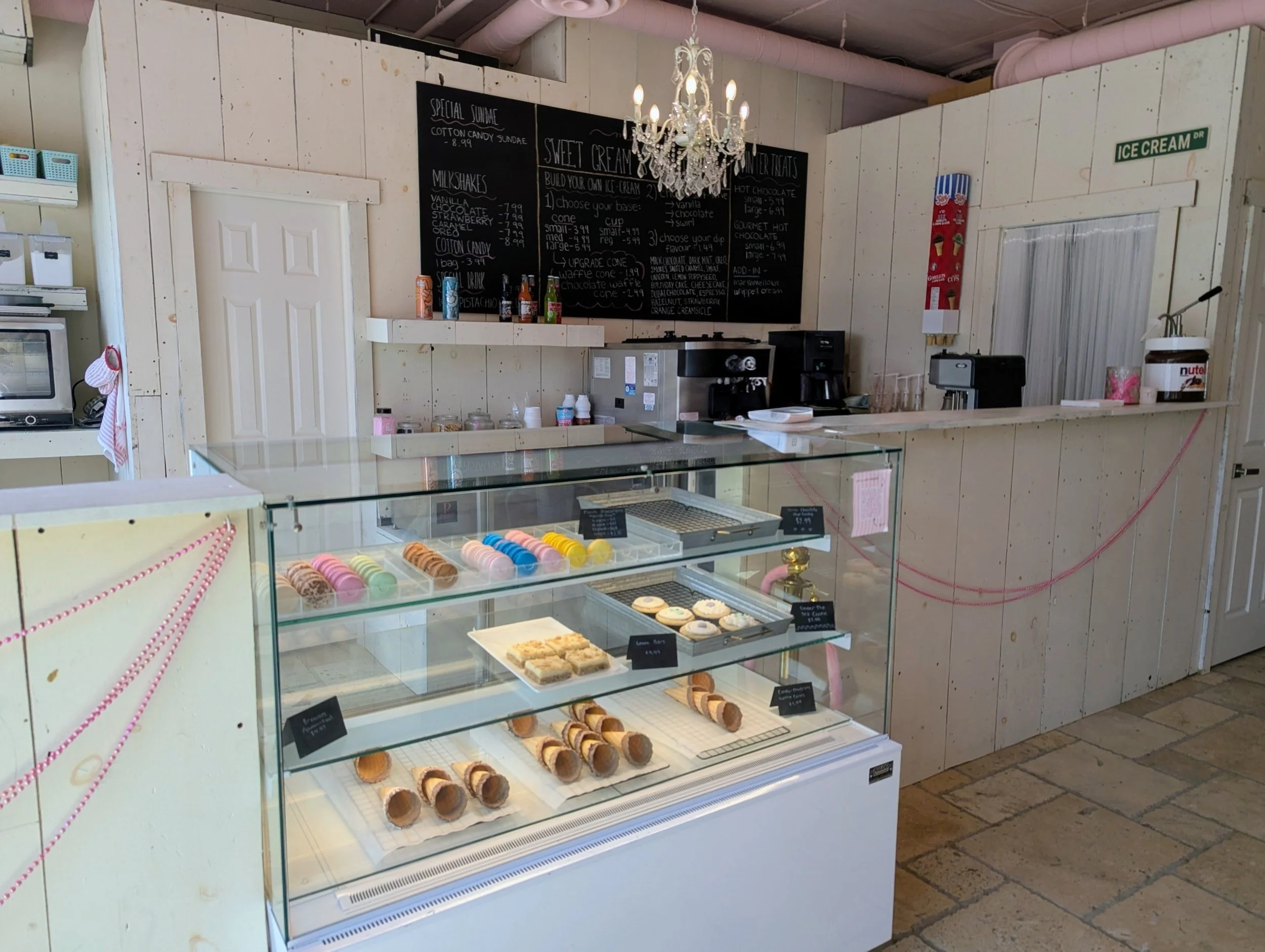 sweet-cream-ice-cream-and-cookie-co-grimsby-ontario.jpg