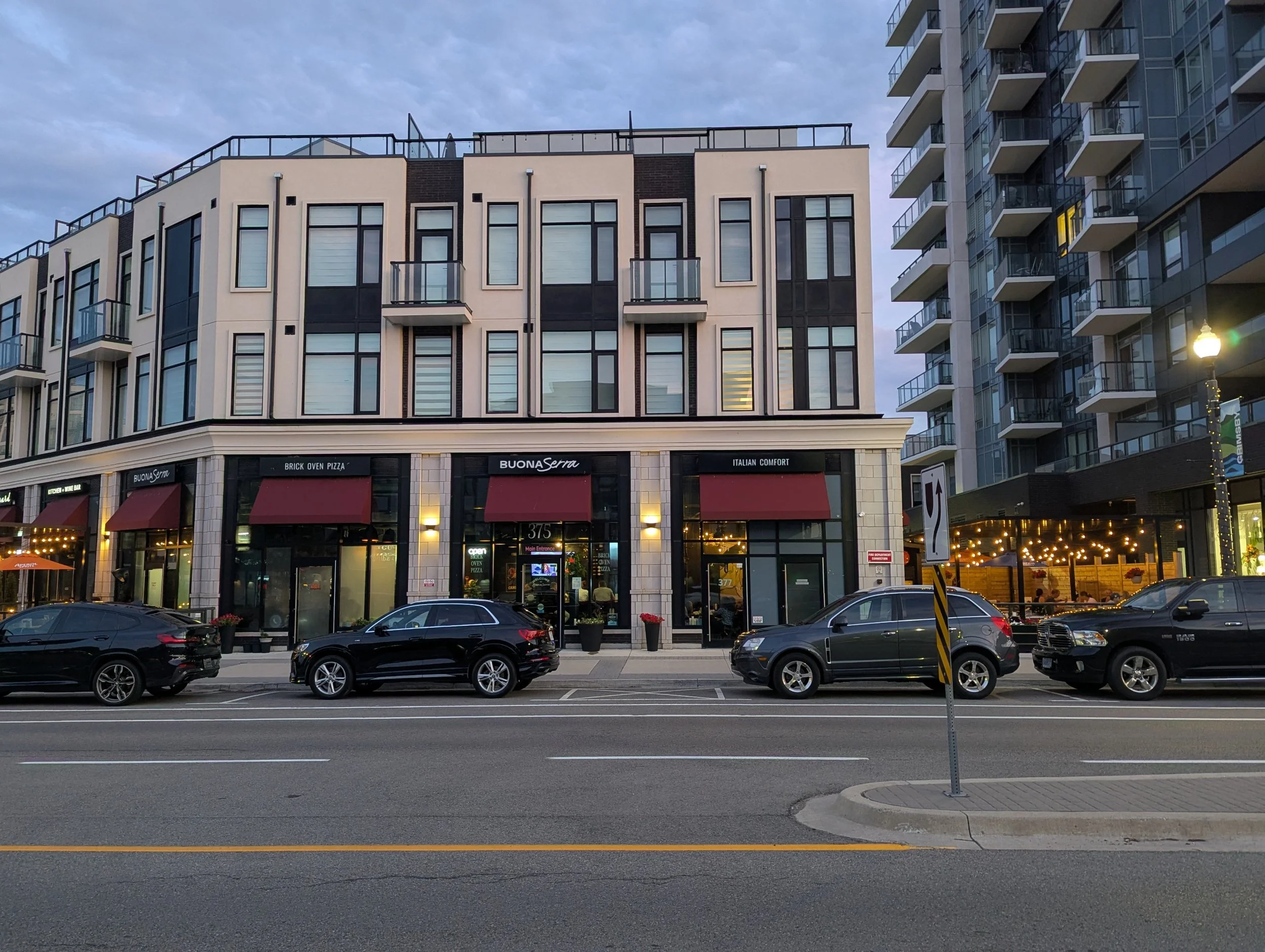grimsby-on-the-lake-street.jpg