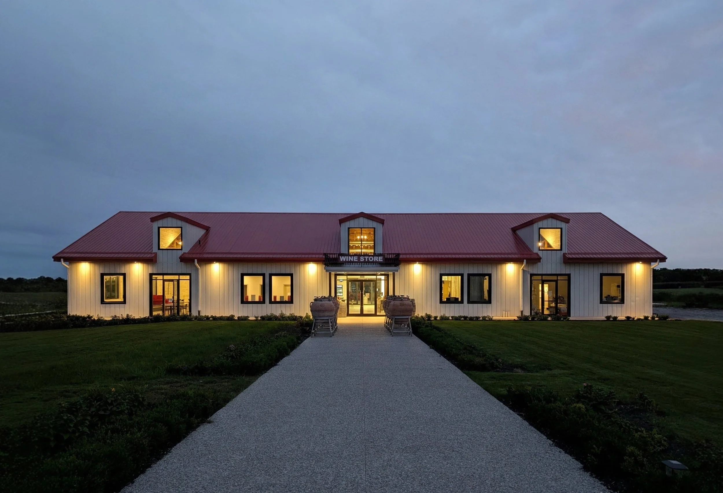 commisso-estate-winery-grimsby-ontario-entrance-night.jpg