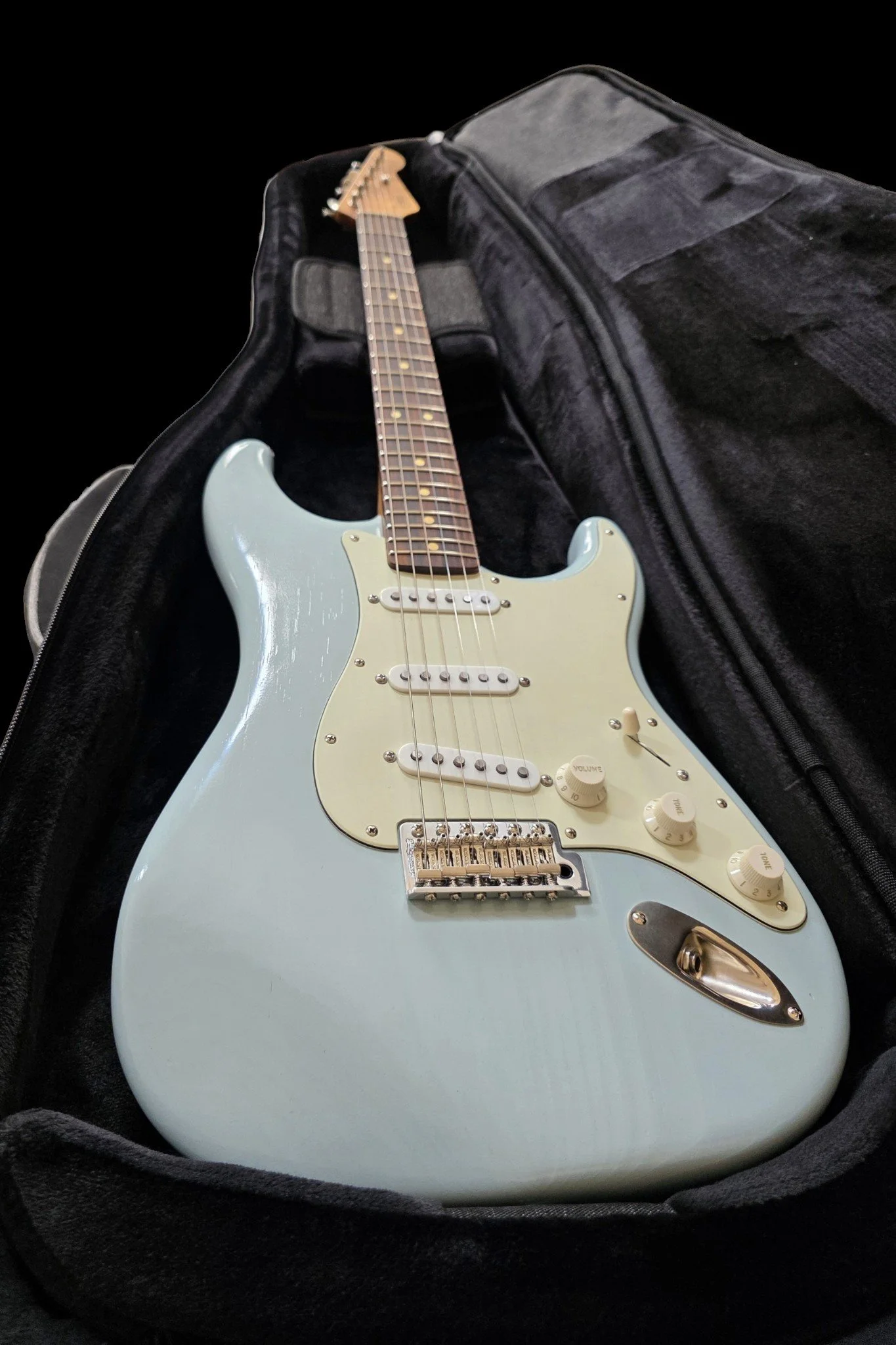 LSL Instruments Saticoy ERA SSS - Trans Faded Sonic Blue Light Aged