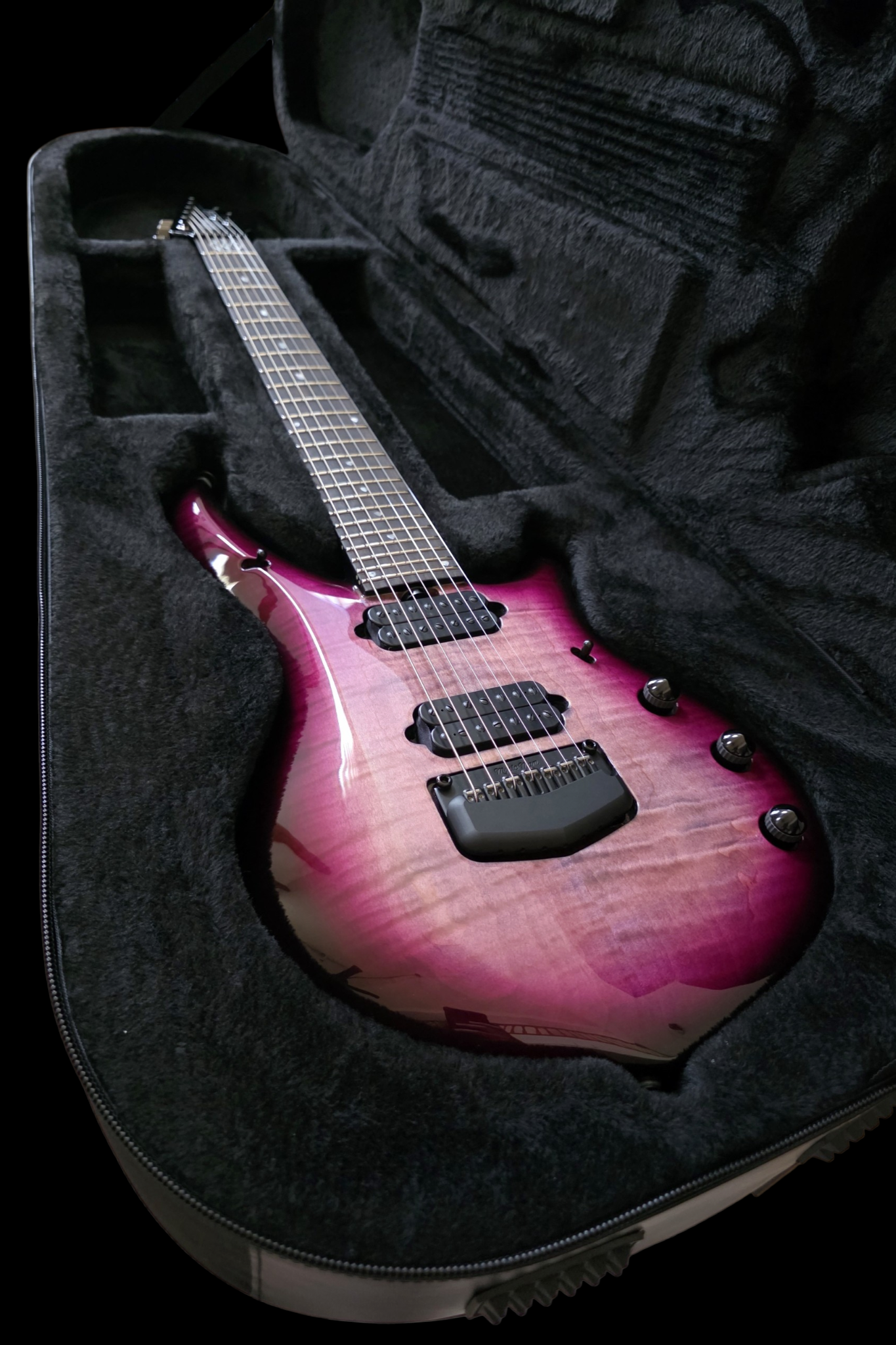 Ernie Balll Music Man Majesty 7 Premium Select - Strawberry Moon