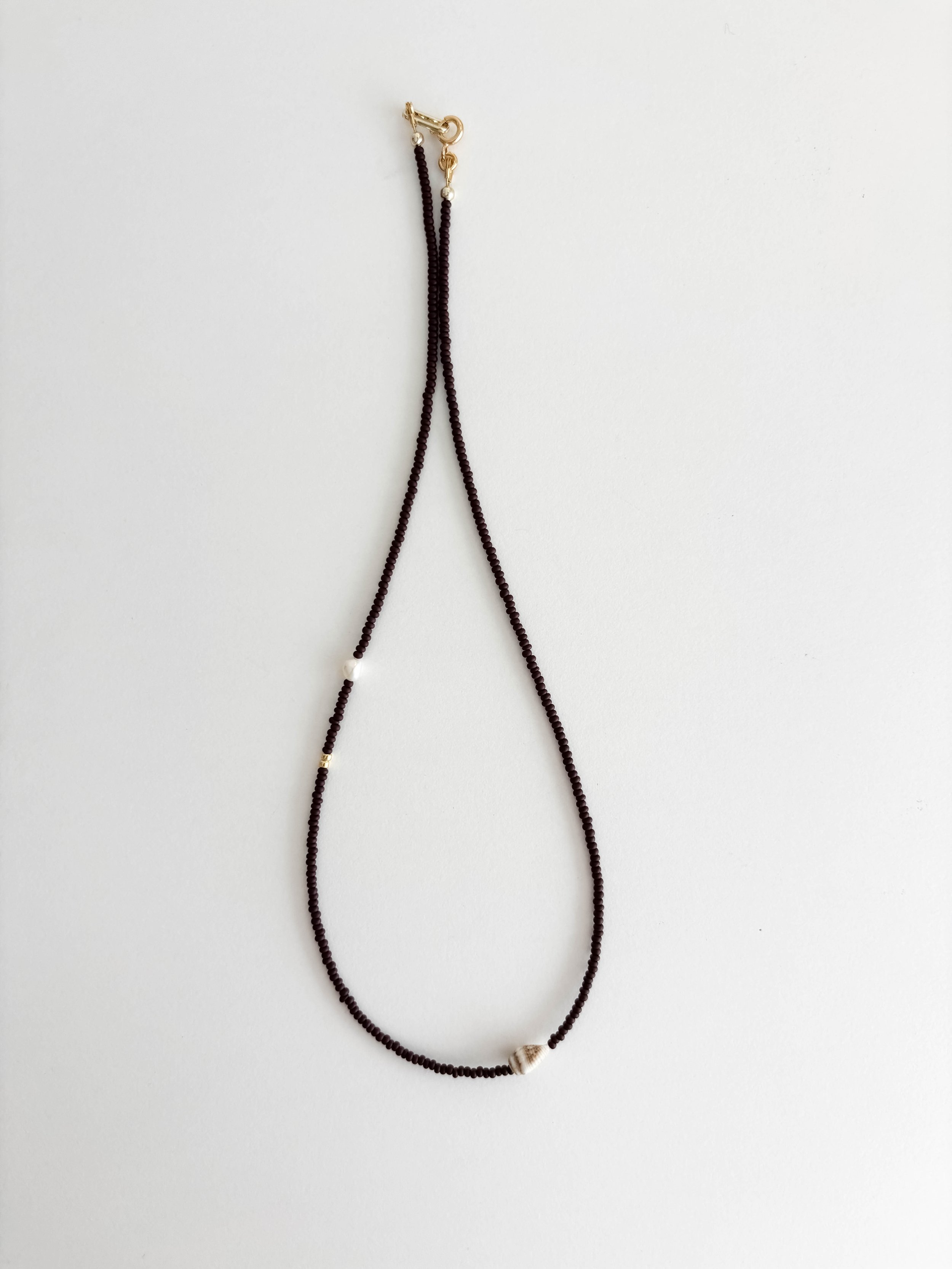 The Staple Necklace 01 | Brown