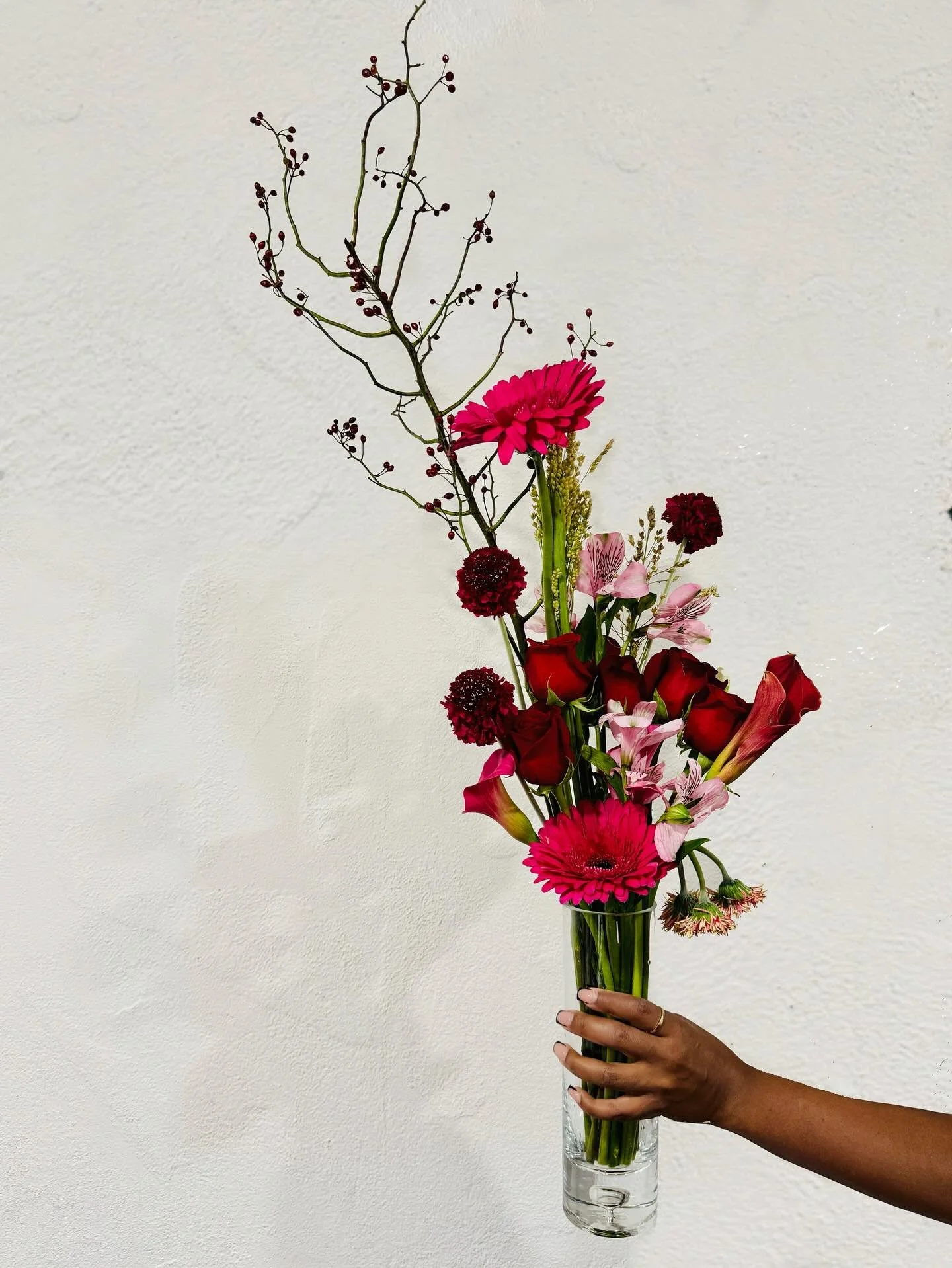 i think i love her #dcflowers #roses #love