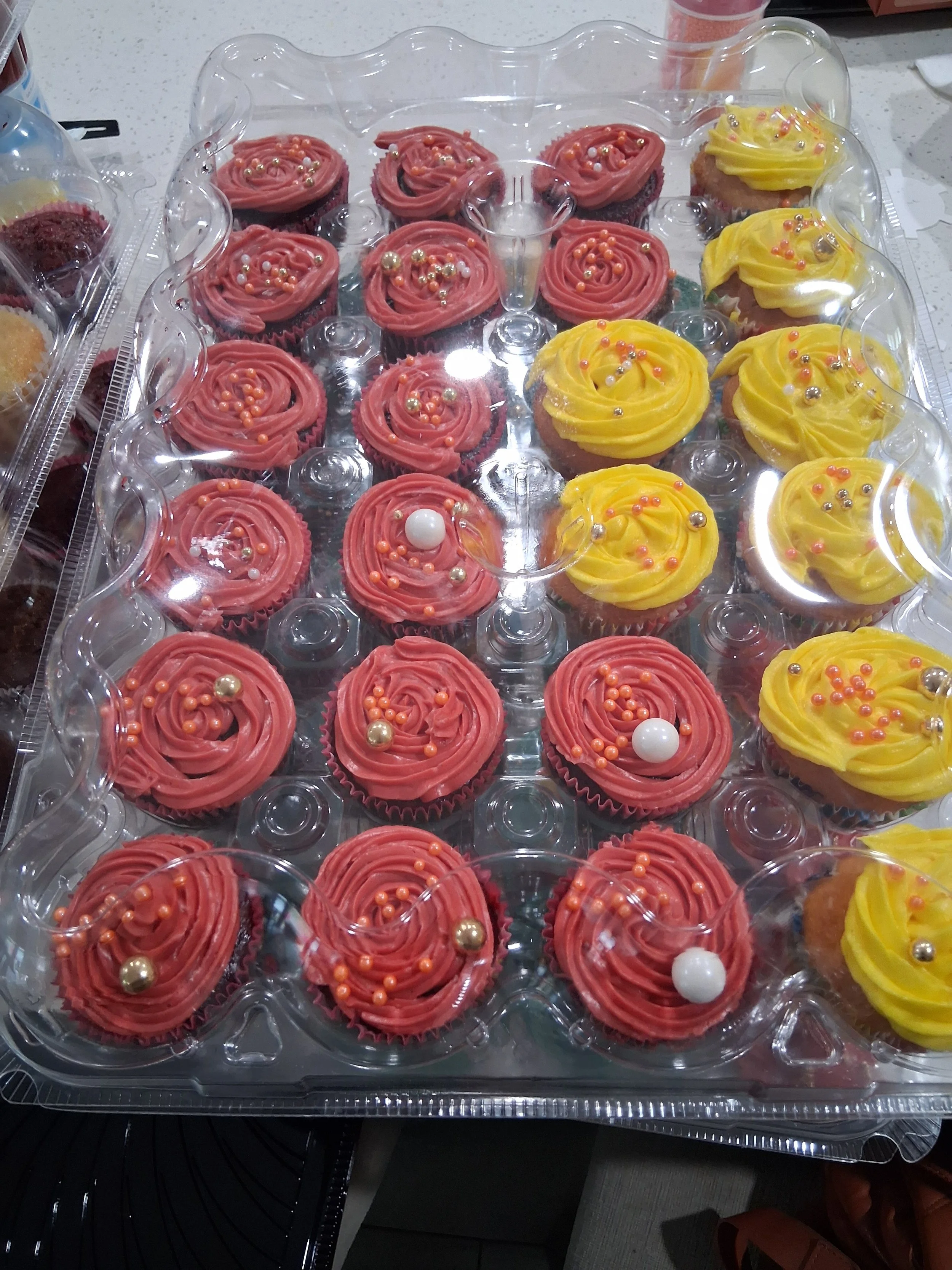 Thankgiving cupcake large.jpg