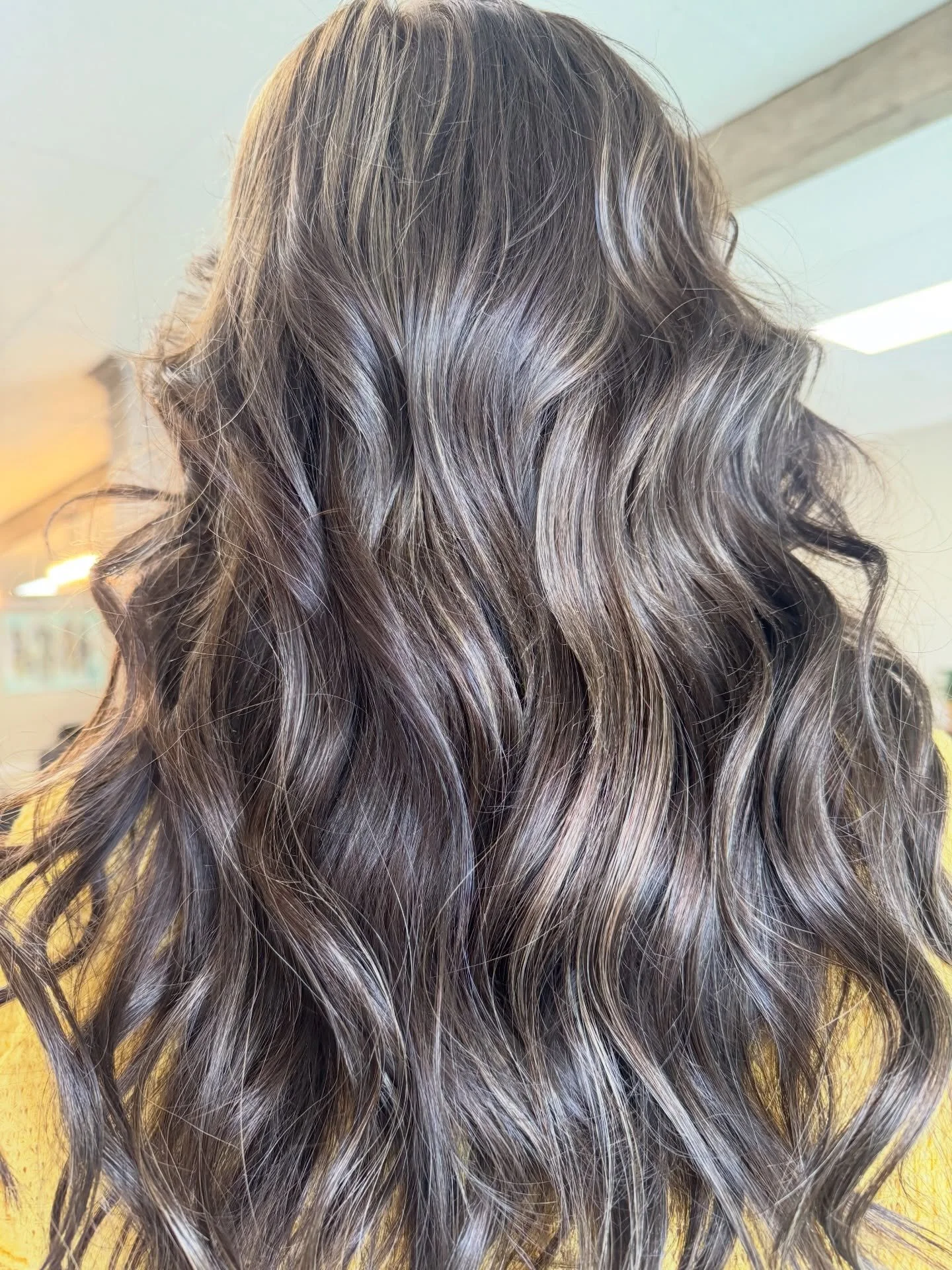 One of my most frequently requested colors🤎🤎🤩
CMB Hair: Carmel Latte 18&rdquo;
.
.
.
#maconga #maconhairstylist #extensionspecialist #brownhair #dimensionalcolor