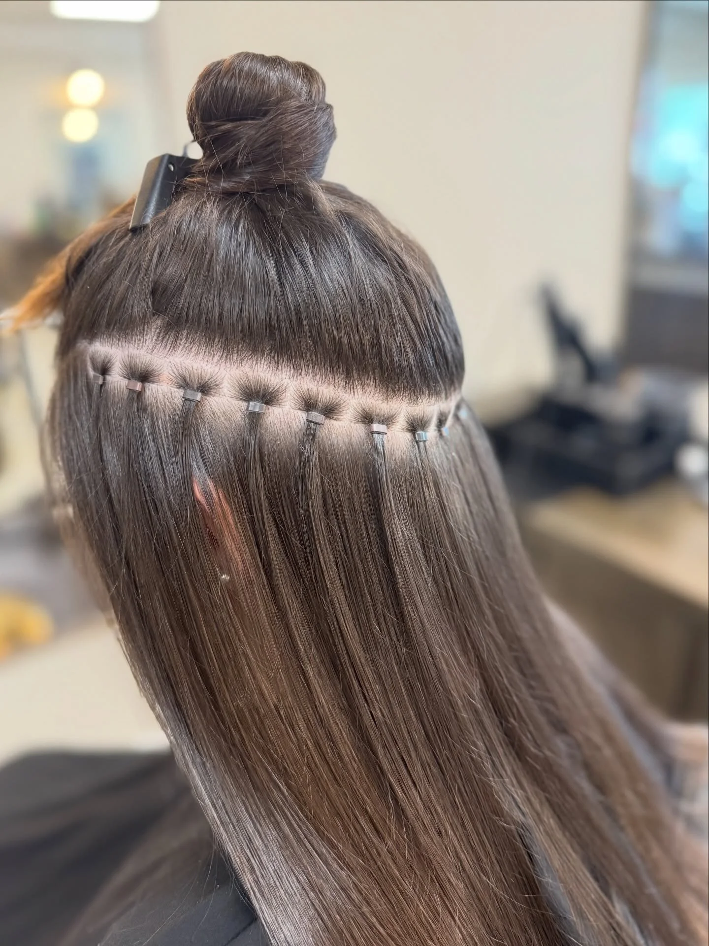 What I mean by CLEAN sectioning!!🤩🤩 
Swipe to see end result of course🤍
CMB HAIR: 18&rdquo; TOFFEE MOCHA (&amp; COLOR MATCHED 👩🏼&zwj;🎨)
.
.
.
#cmbhair #gahairstylist #georgiahairextensions #ᴇxᴘʟᴏʀᴇᴘᴀɢᴇ #yournexthairstylist