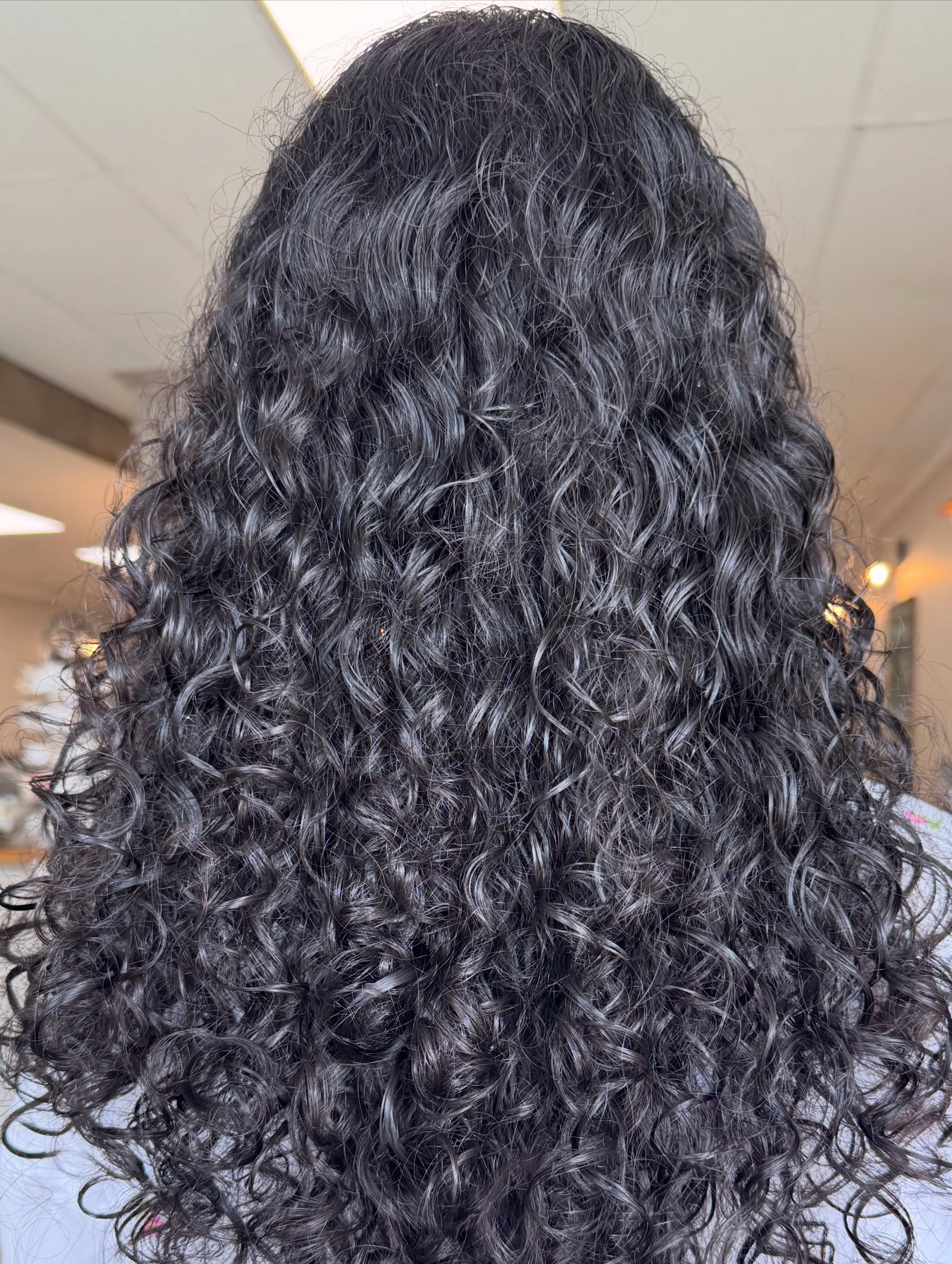 🖤🖤🖤🖤
.
.
.
#curlygirls #curlyhair #hairstylist #curl #macongahair