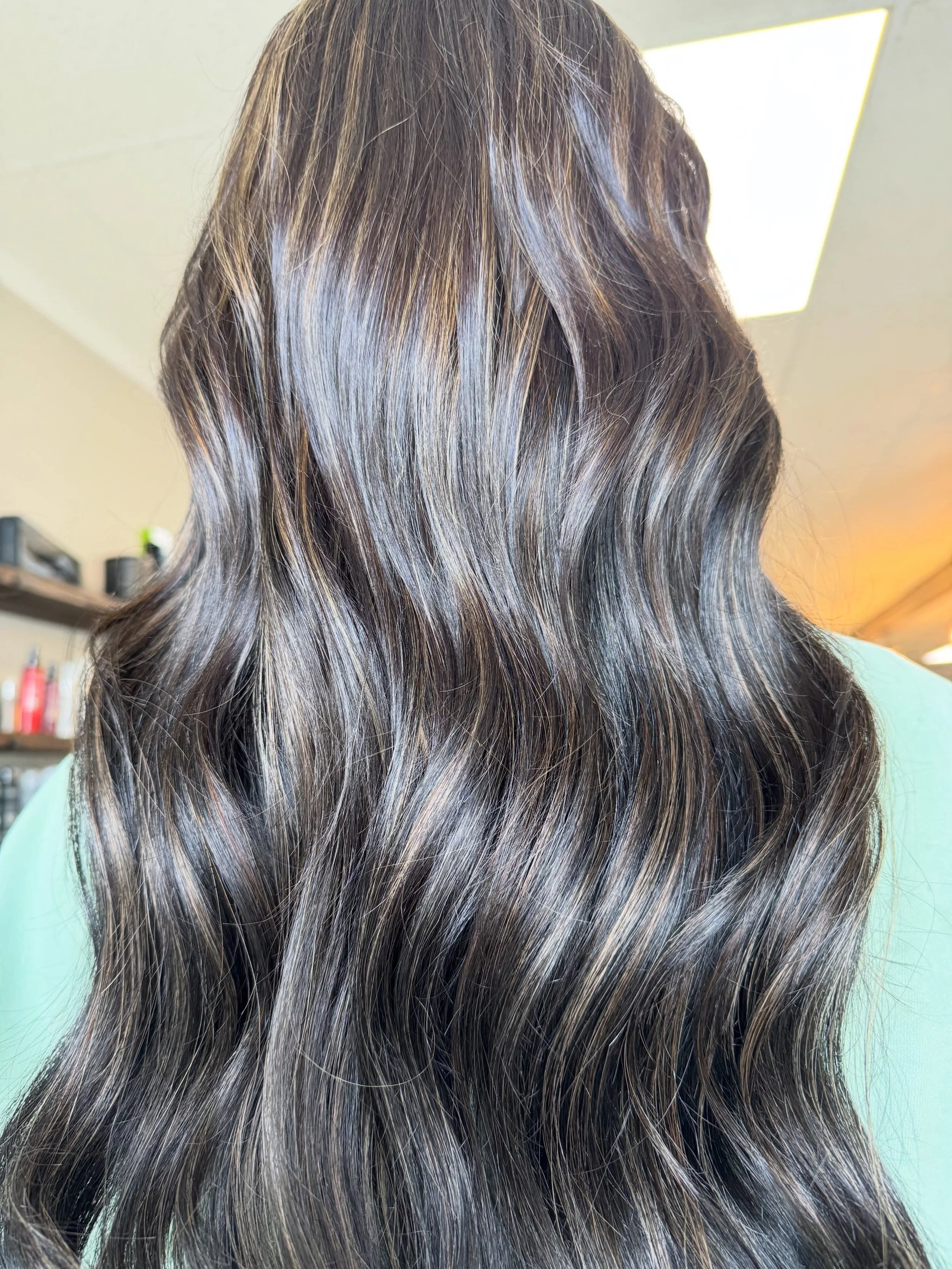 Do you see that shine??🤩🤩🖤
CMB HAIR: Cashmere Latte &amp; Toffee Mocha 22&rdquo; (Color Matched🖌️🎨)
.
.
.
#hairextensions #hairtransformation #beforeandafter #macongahair #maconhairstylist