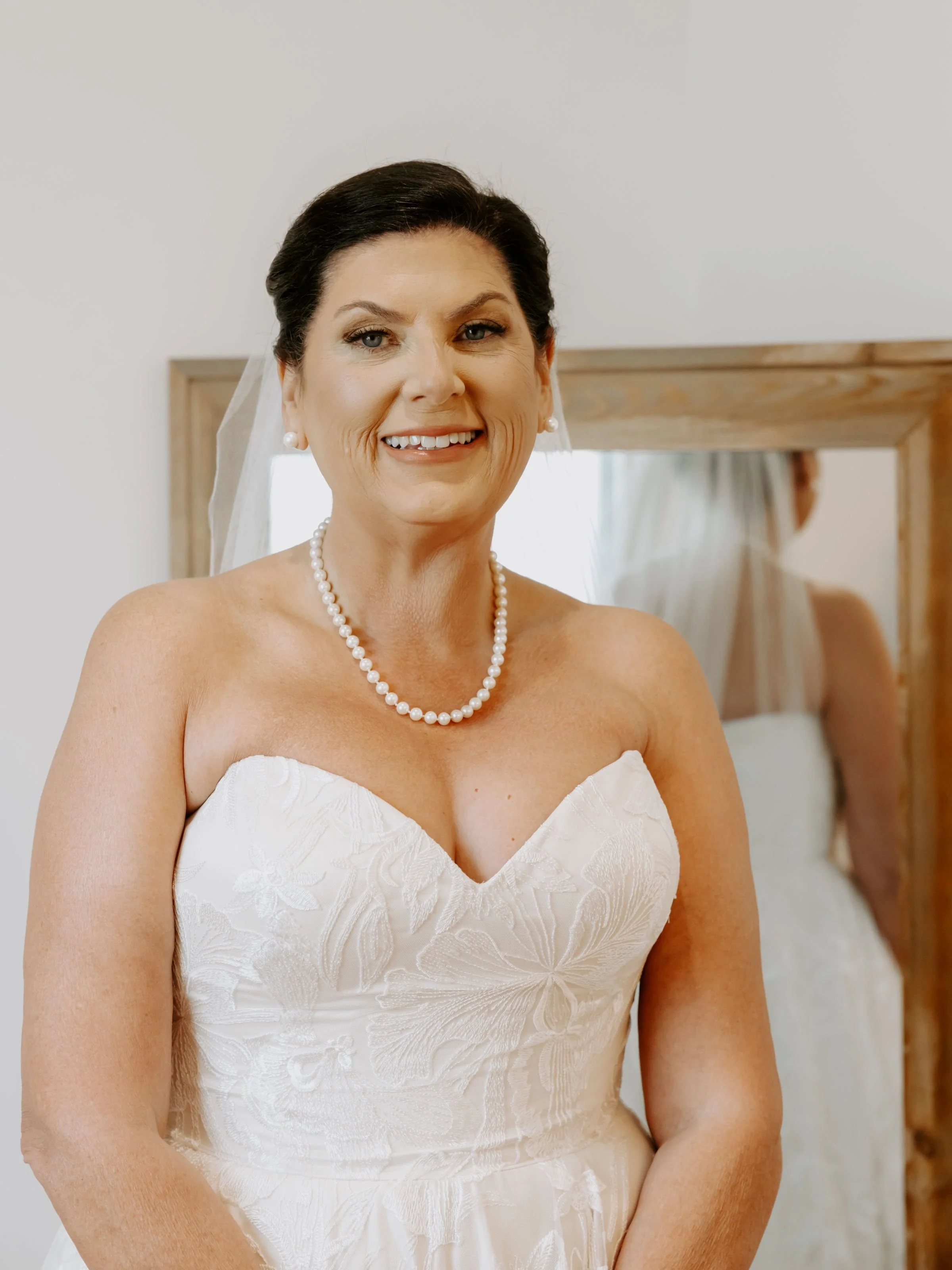 Finally got around to posting these!!🤍💍🤩
.
.
.
#georgiawedding #weddinghairandmakeupartist #gaweddinghair #gaweddingmakeup #onlocationhairandmakeup