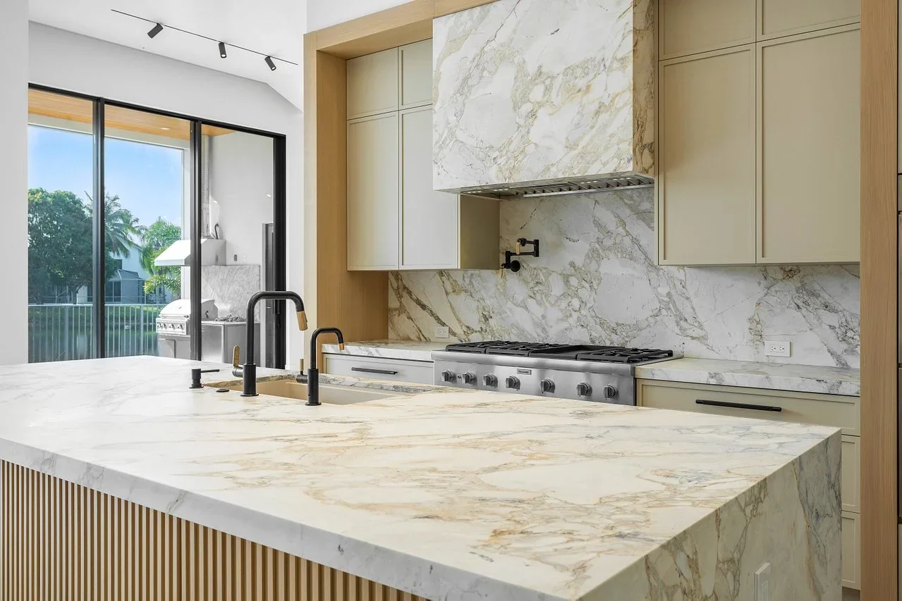 025-6783NewportLakeCircle-BocaRaton-FL-33496-SMALL.webp