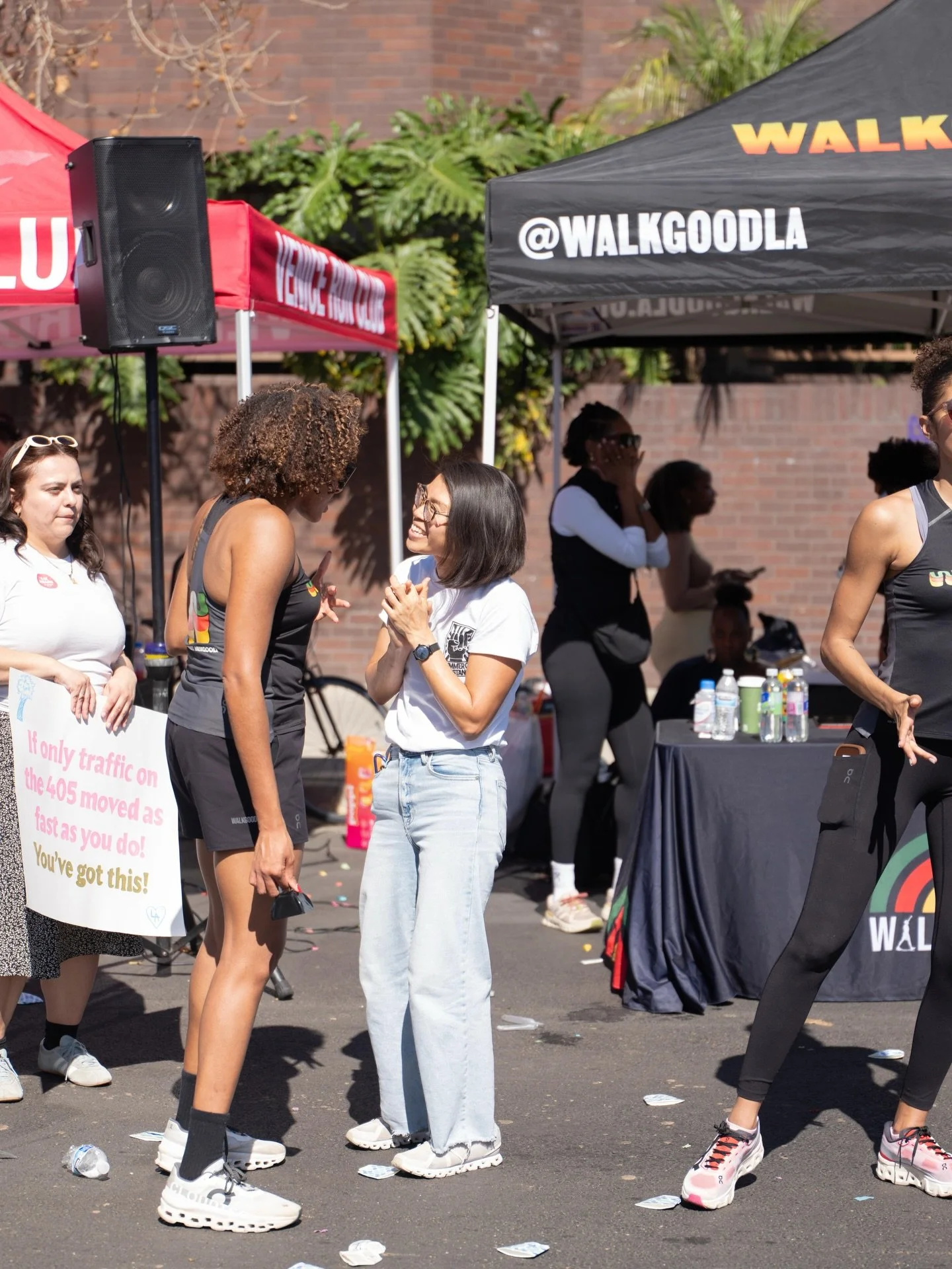 Last weekend, we cheered on our fellow Angelenos as they made their way across our beloved city for the LA Marathon! The temperature was HIGH, but so were your spirits! What a joy to not only see the personal accomplishments of each runner, but also 