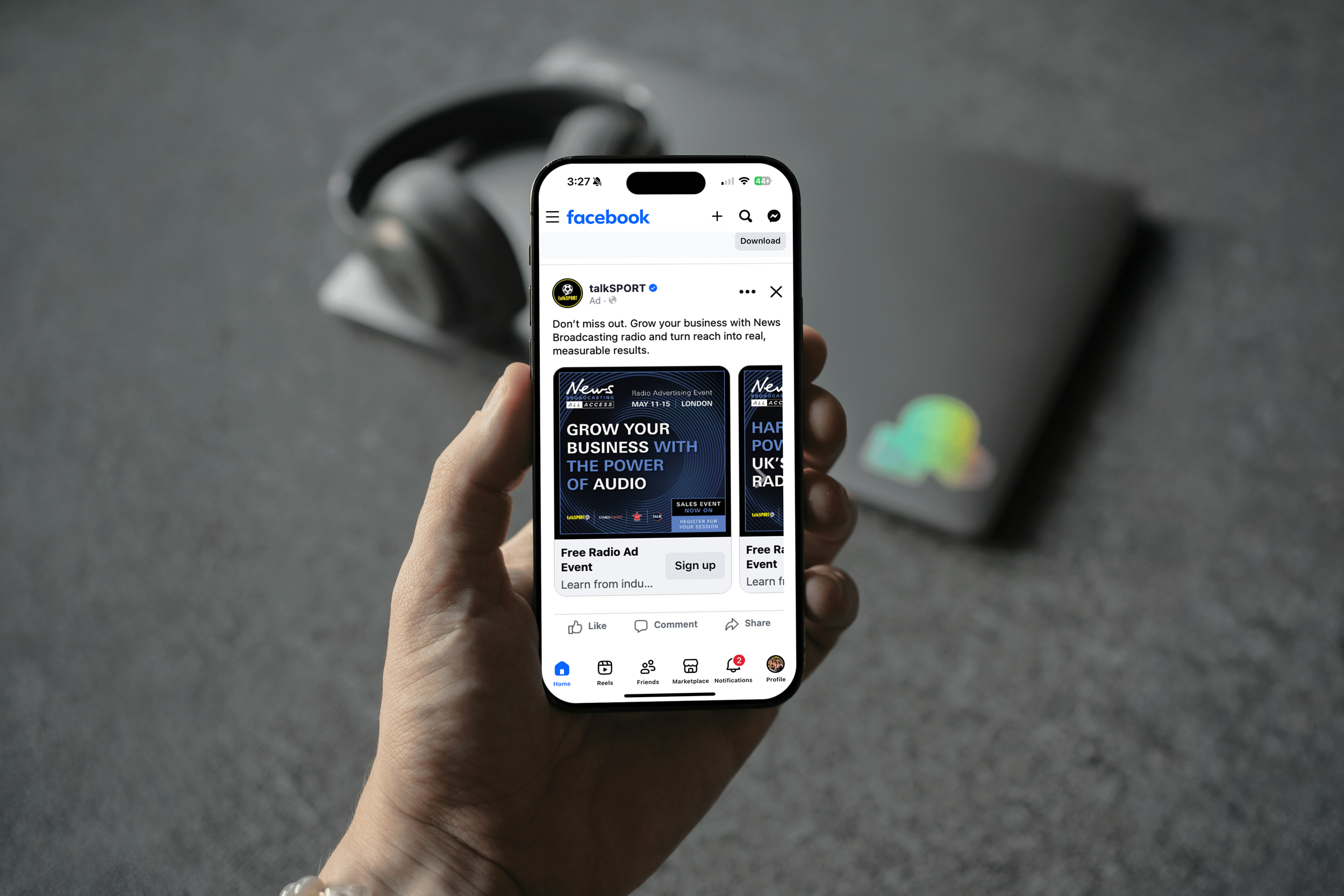 Free iPhone 16 Pro PSD Mockup.png