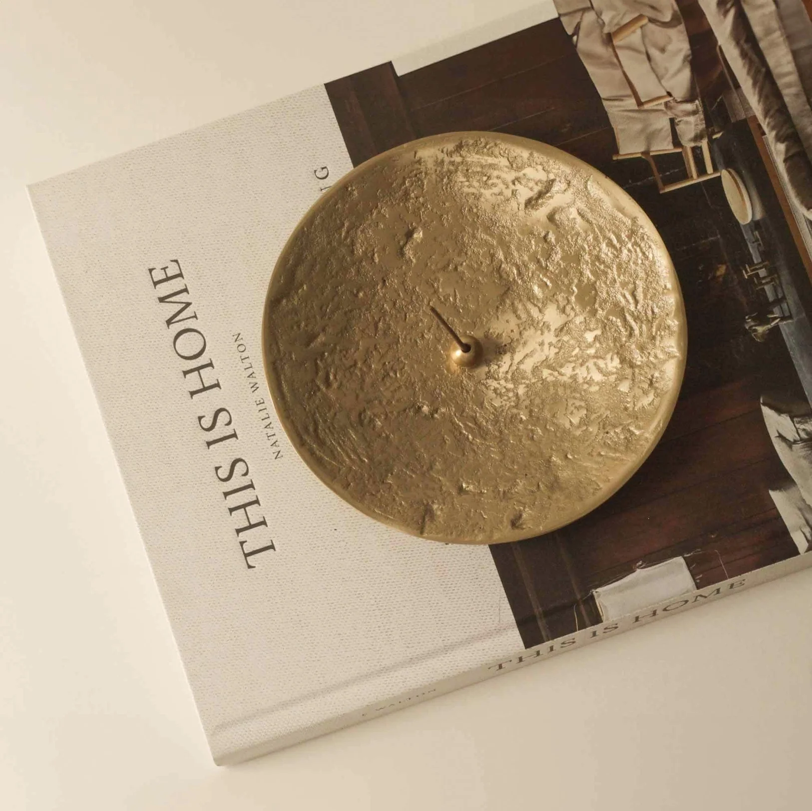 Luna Brass Plate4.webp
