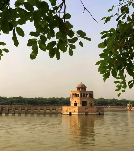 Waris Shah and Hiran Minar