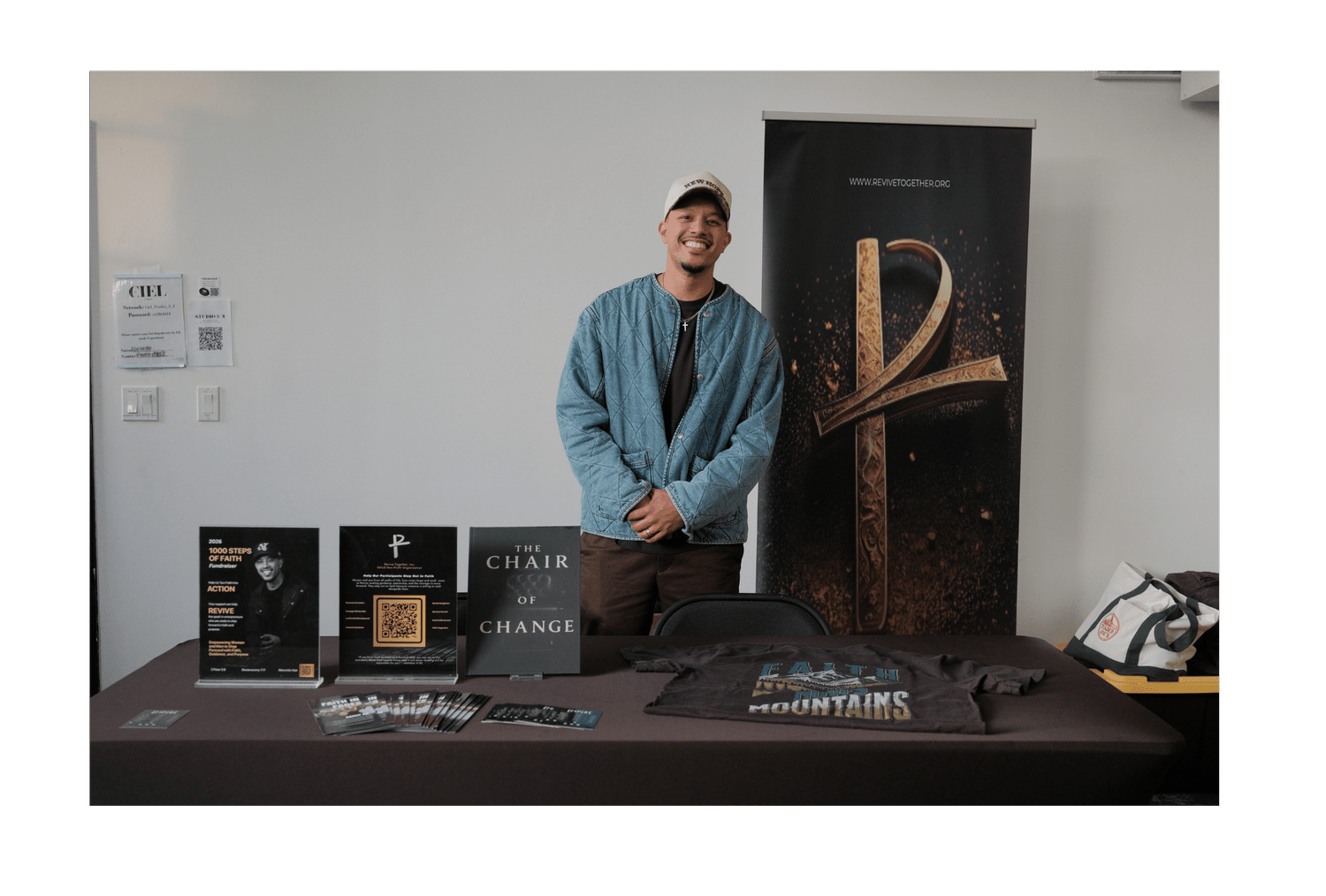 Aaron Smith at the Faith in Fades table