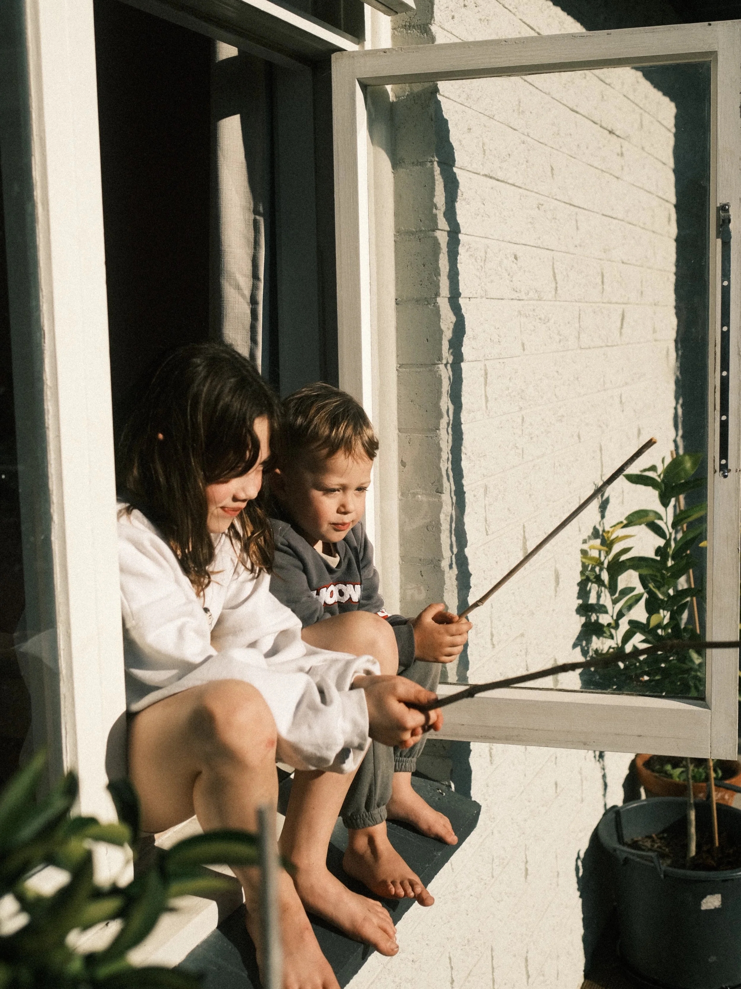 Fishing off your bedroom ledge 💭🎣 these two have been sick and cooped up for so long, they&rsquo;re bored out of their brains!! I savored this moment of creativity and imagination today 🫶🏼