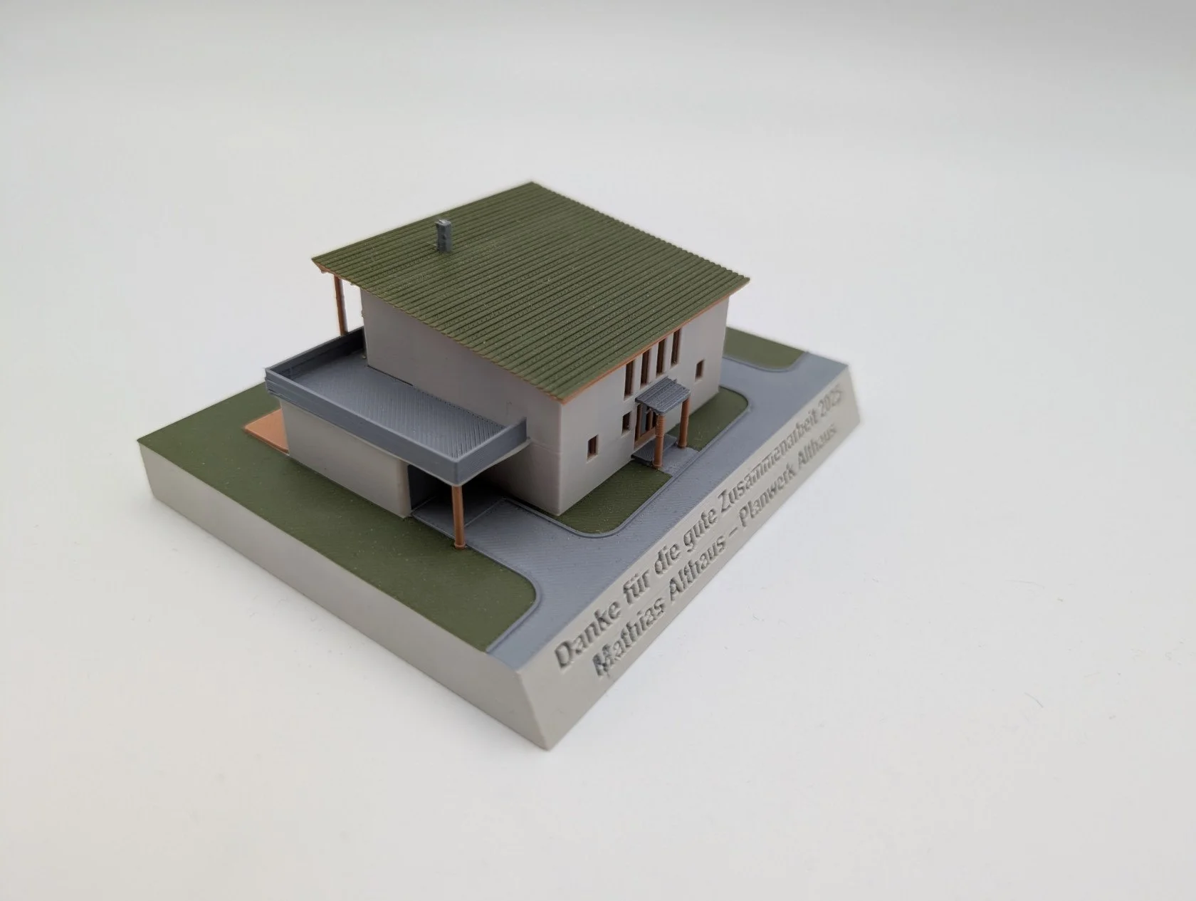 Detail Architekturmodell Verkauf von althaus3d. Fassadeneinsicht eines Immobilienmodells aus Bern, Schweiz zur Unterstützung im Marketing und Endkundenvertrieb.