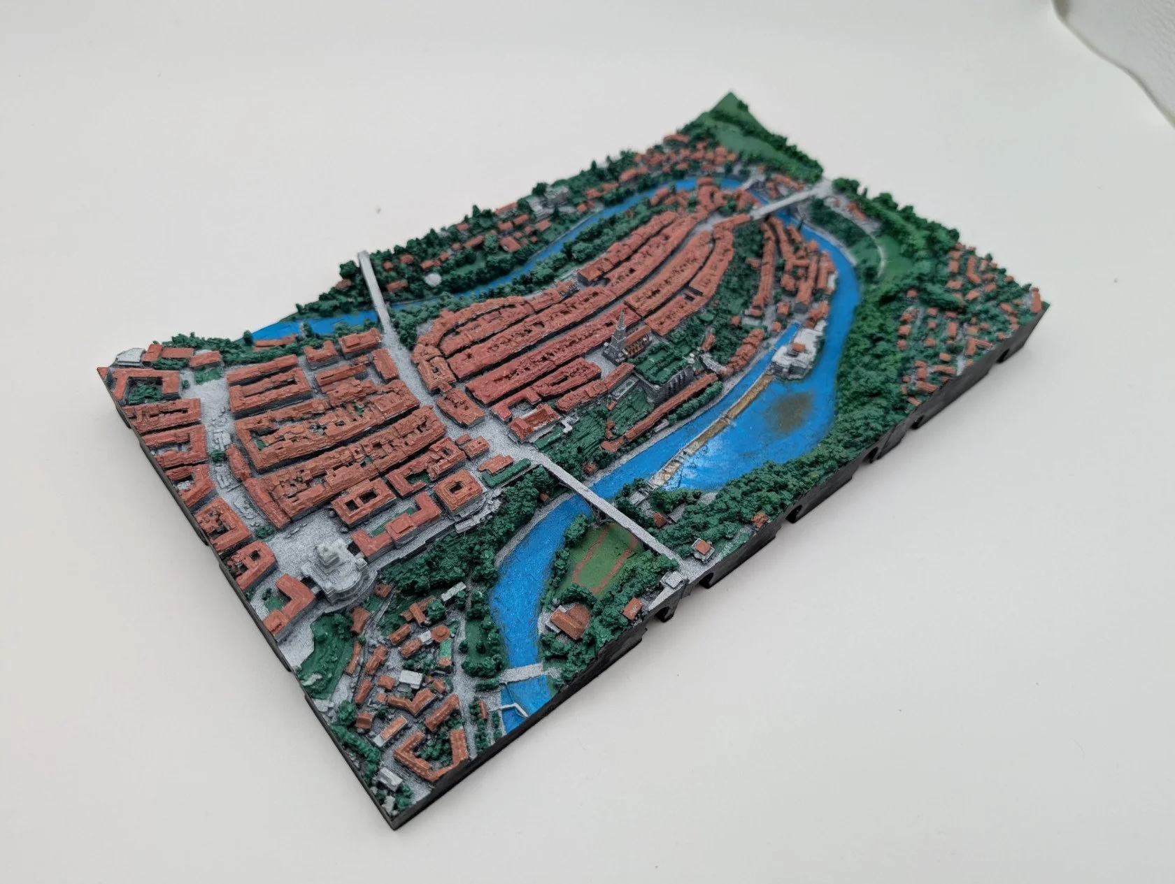 Perspektivische Ansicht des Stadtmodells von Bern, das die komplexe topografische Lage der Hauptstadt der Schweiz visualisiert