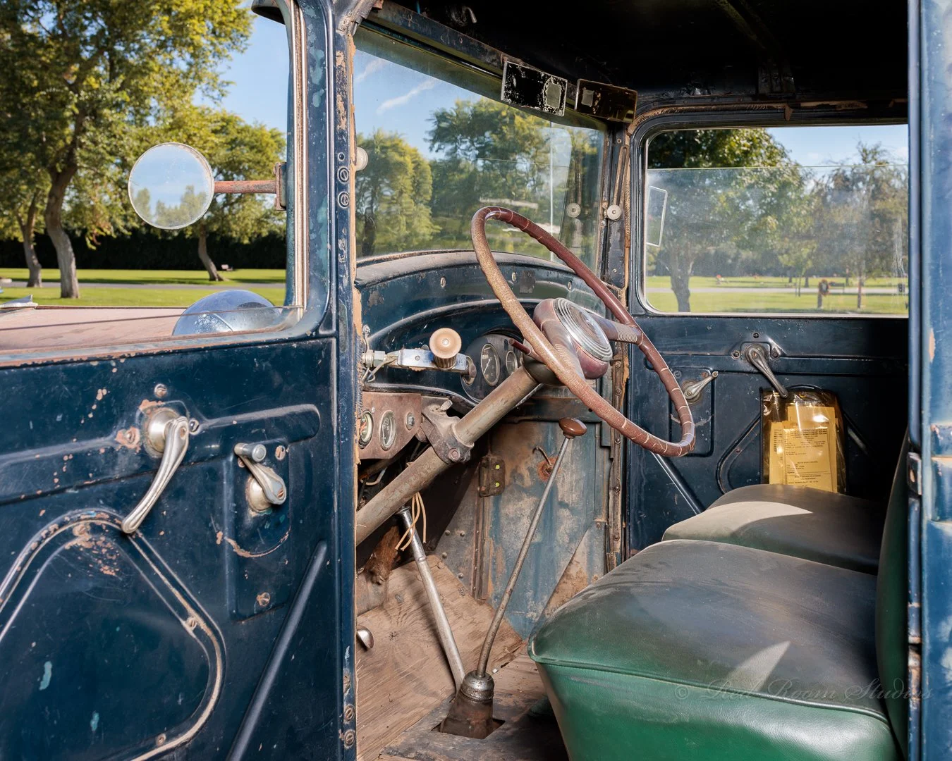 RRS 11-12-25 Classics 568b.jpg