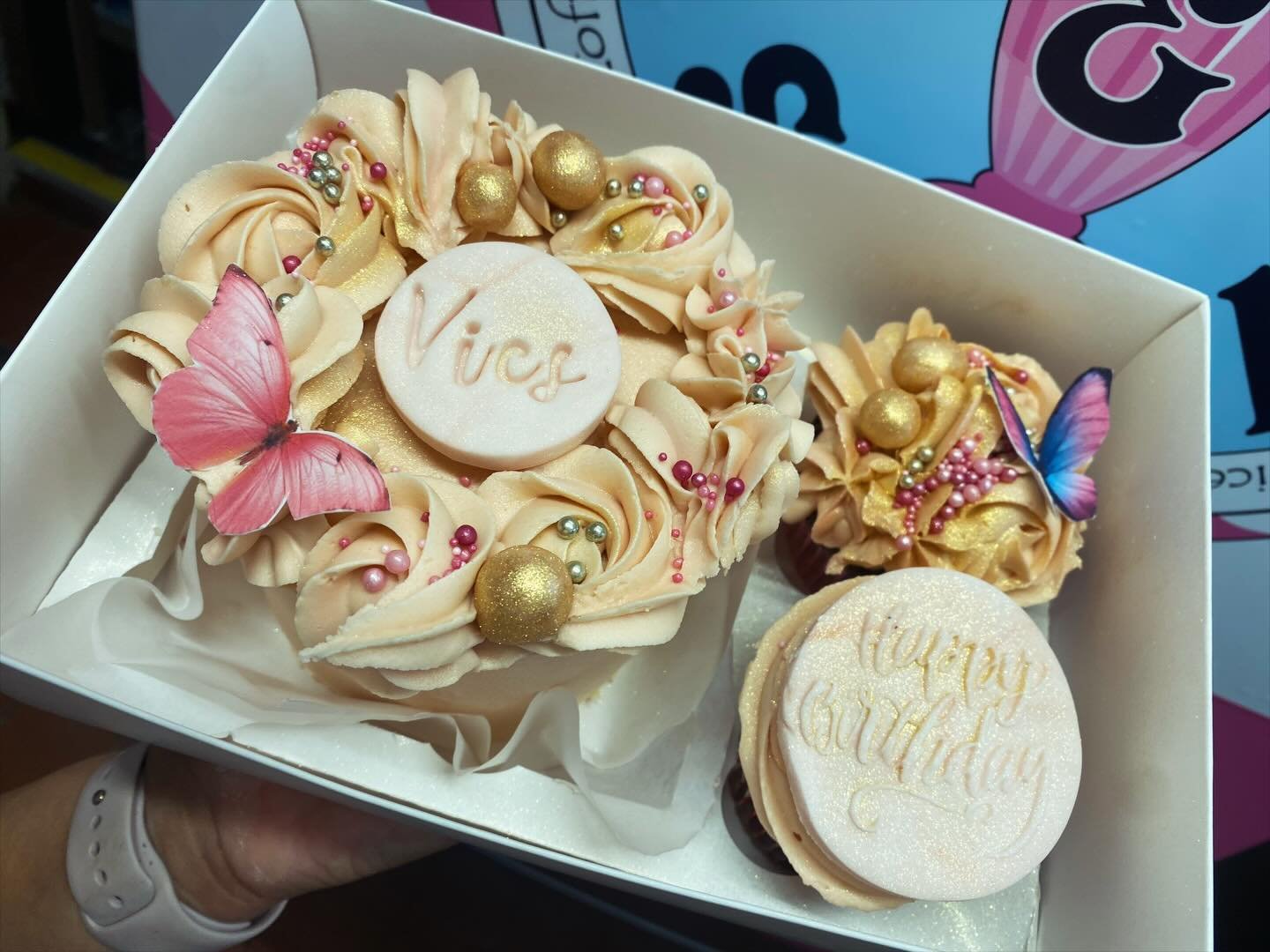 Starting off our Tuesday with the cutest little bento box keep your eyes people&rsquo;s today for our valentines menu. Now live on the website 🥰