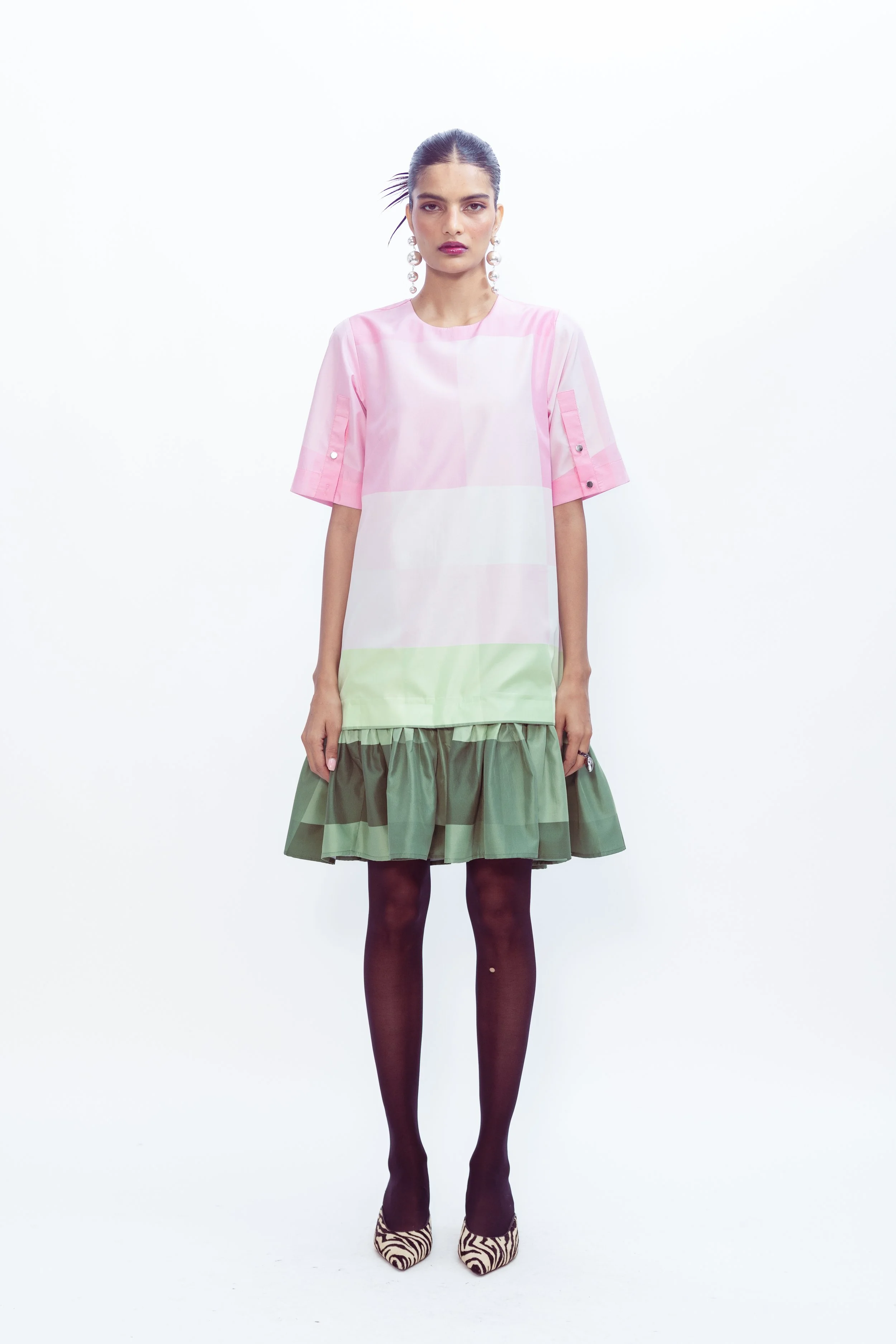SS26_070_PinkGradientGridMulticolour_01.jpg