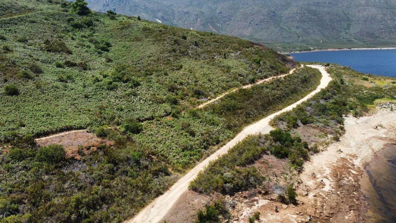 WhatsApp Image 2025-11-14 at 16.07.57 (1).jpeg