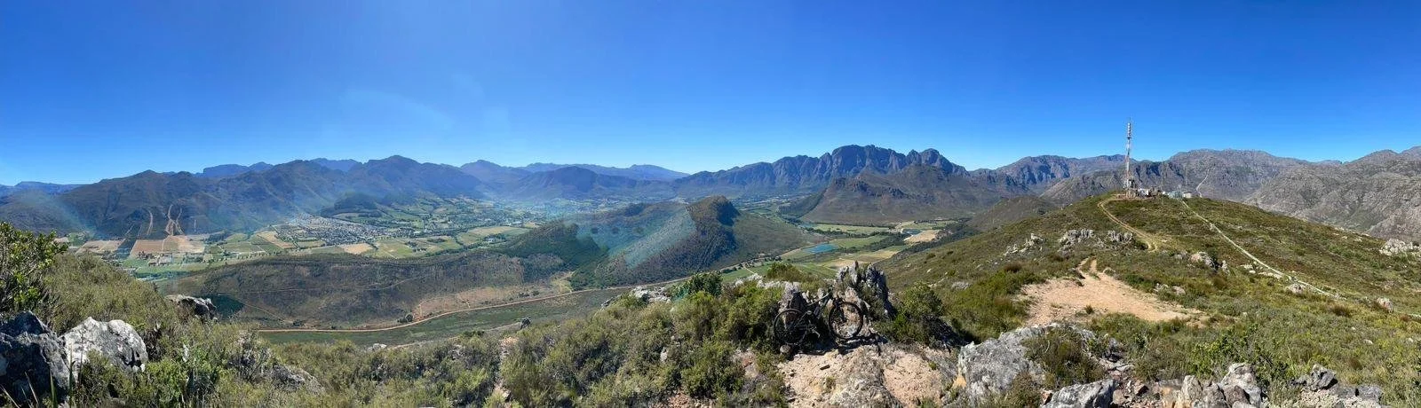 WhatsApp Image 2025-11-18 at 22.59.46 (14).jpeg