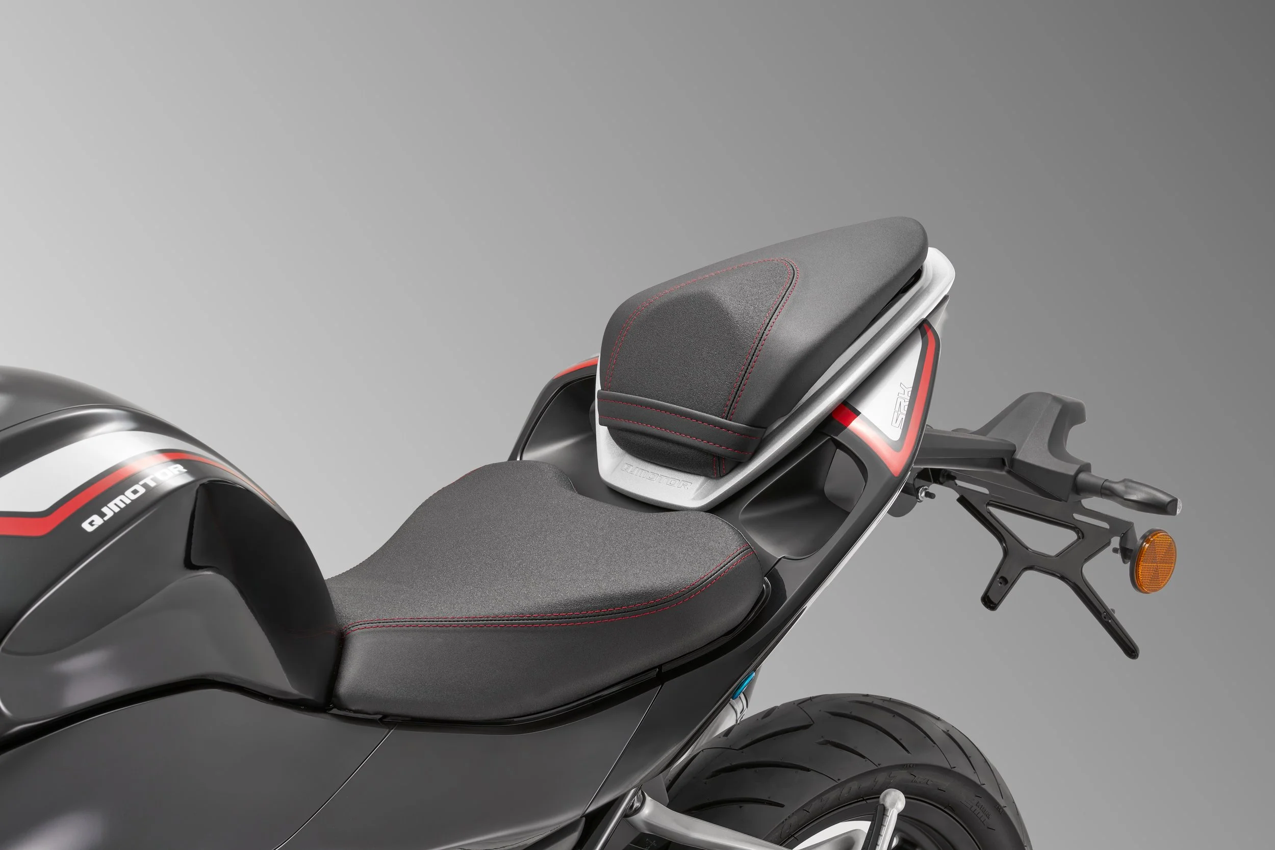 SRK125R-2303.jpg