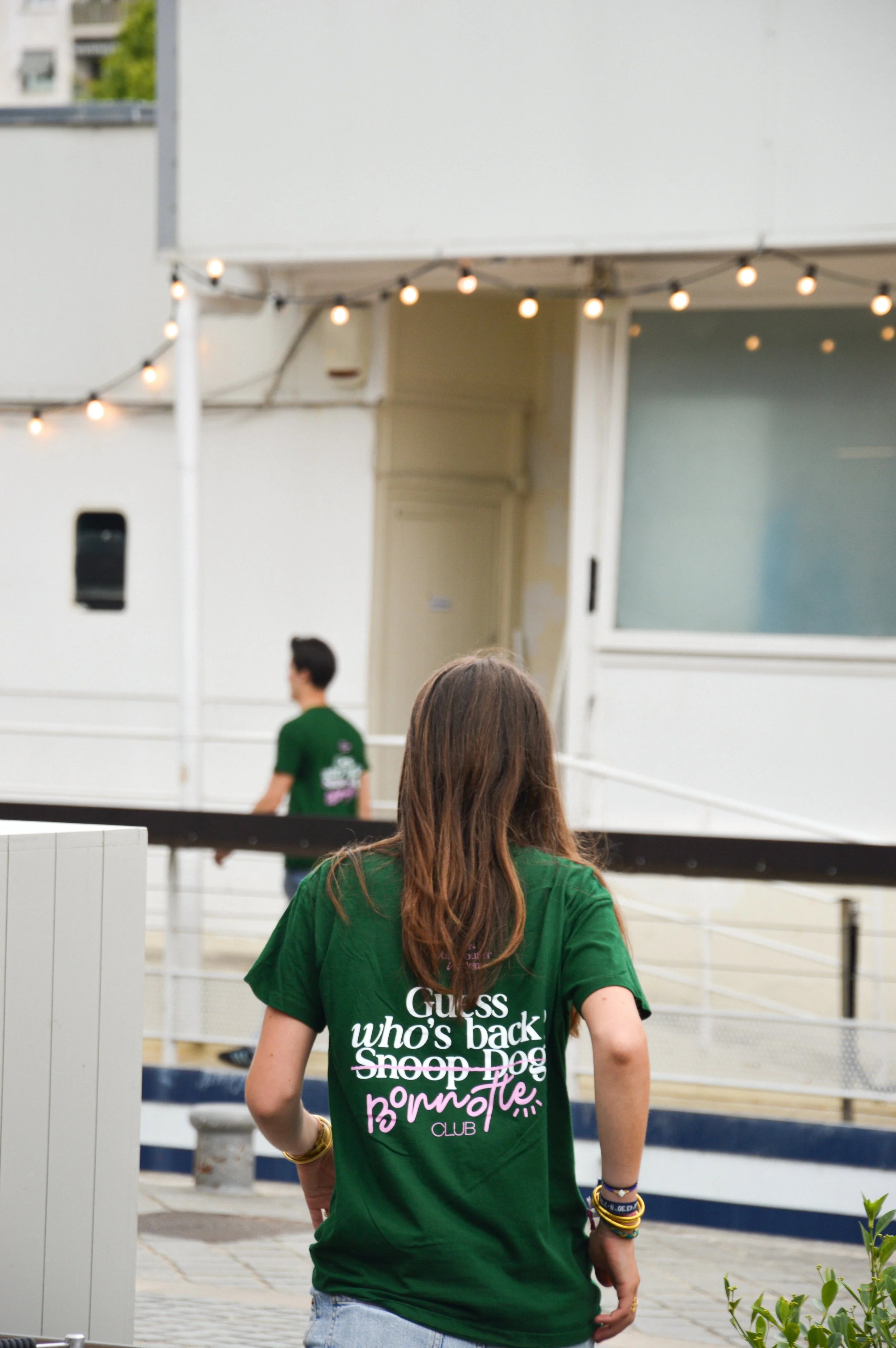 Bonnotte Club est un lieu authentique, festif et coloré à Paris et à Noirmoutier.