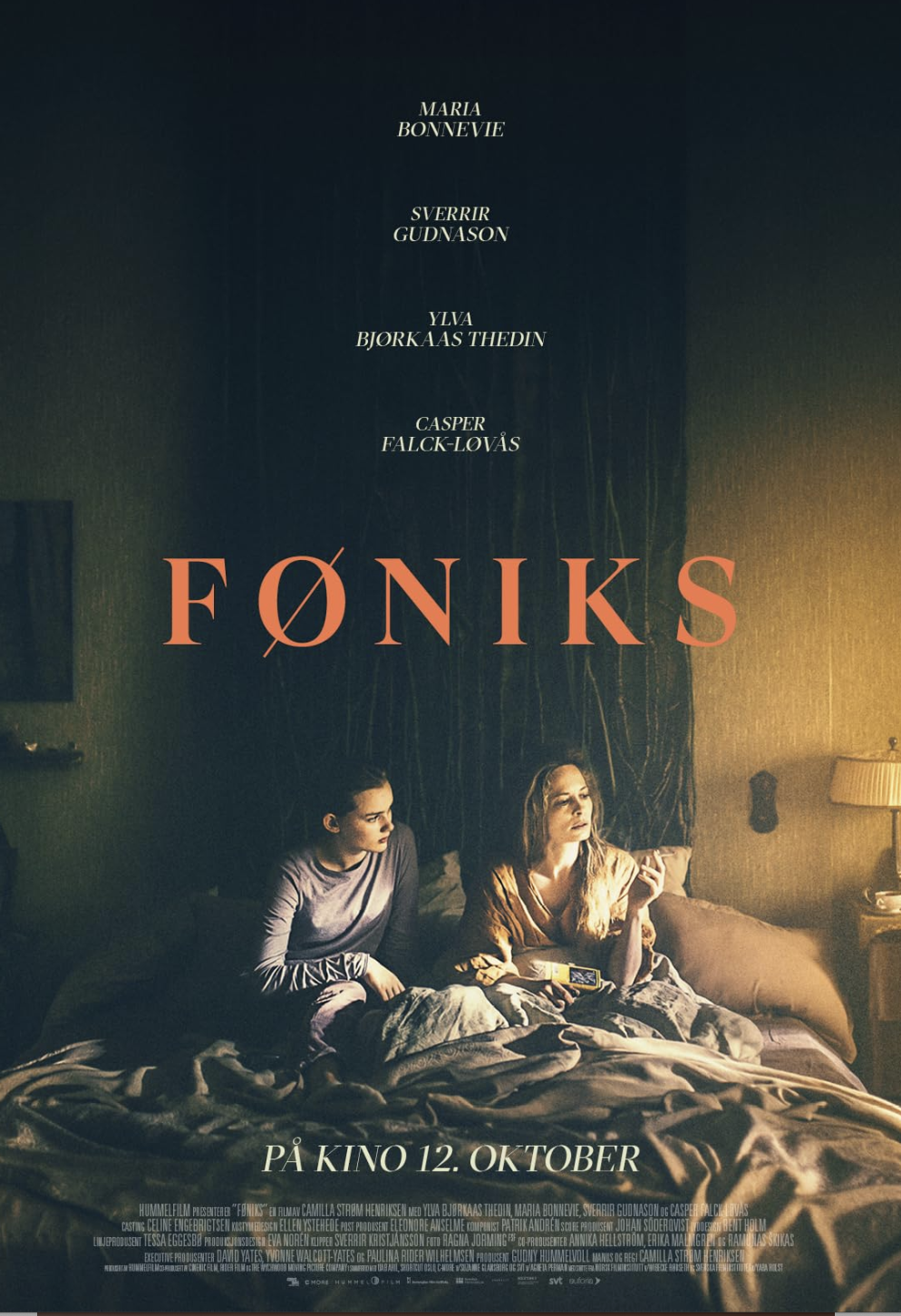 Movie poster for 'Fønks' featuring two women sitting on a bed in a dimly lit room, with one holding a phone, and the other looking away. The title 'Fønks' is in large orange letters, and the release date 'På Kino 12. Oktober' is at the bottom.