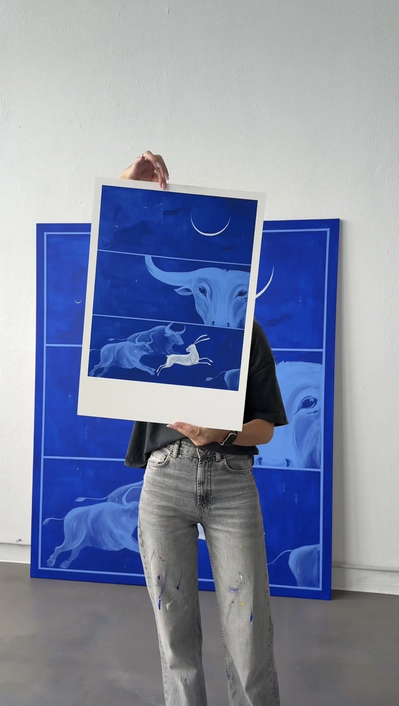 Detail of The Keeper of Memory blue fine art print by contemporary artist Jevgenia Vassiljeva