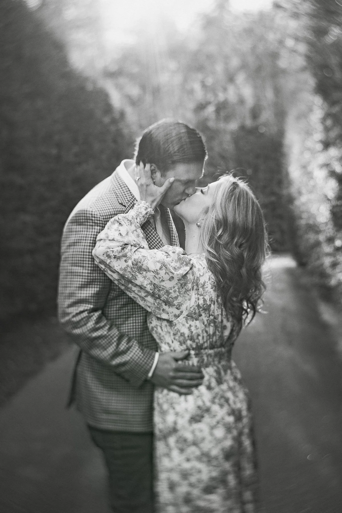 Old Edwards Inn Wedding Engagement Session