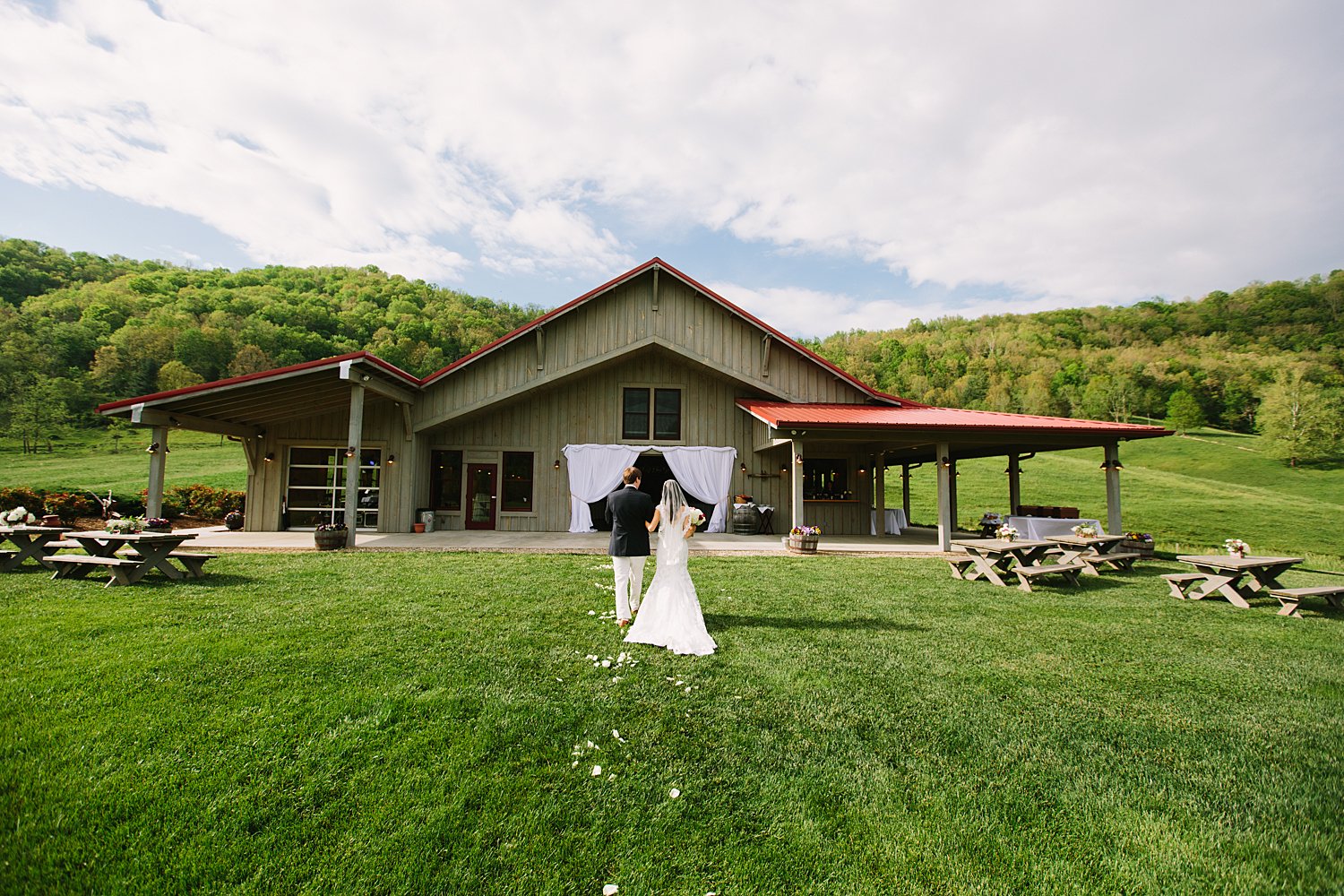 jeremy-russell-claxton-farm-wedding-1405-28.jpg