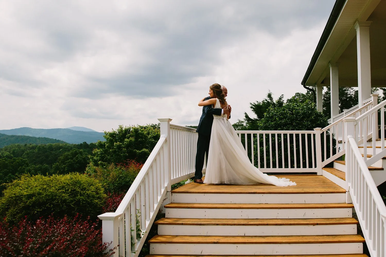 Jeremy-Russell-Asheville-Ridge-Venue-Wedding-17-025.jpg