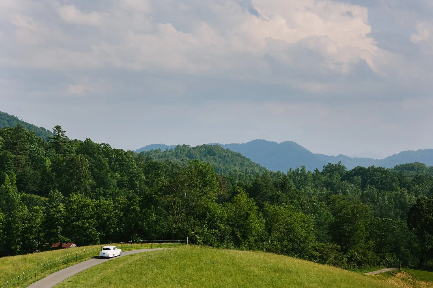 Jeremy-Russell-Asheville-Ridge-Venue-Wedding-17-058.jpg