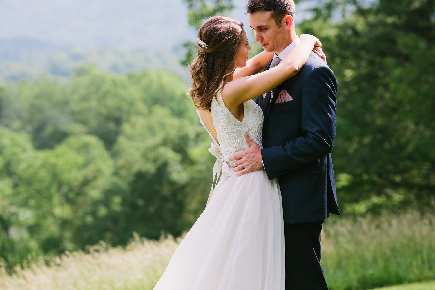 Jeremy-Russell-Asheville-Ridge-Venue-Wedding-17-052.jpg