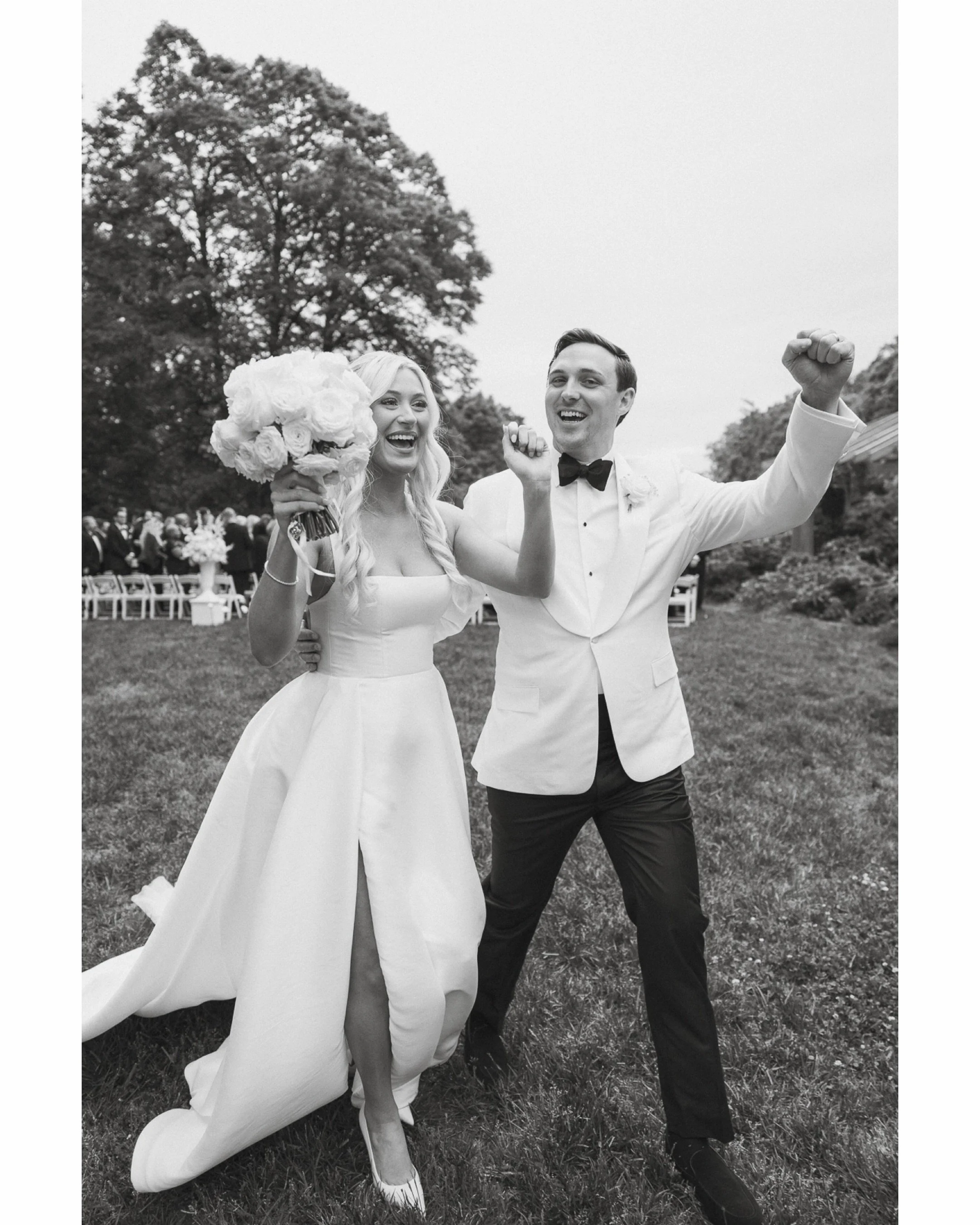 Maddi + Tyler : One year! Congratulations you two. 🤍

It was way past time to put together a proper post from this incredible day so what better reason than to celebrate your anniversary.

What an incredible team:
@biltmoreweddingsnc 
@wedconnection