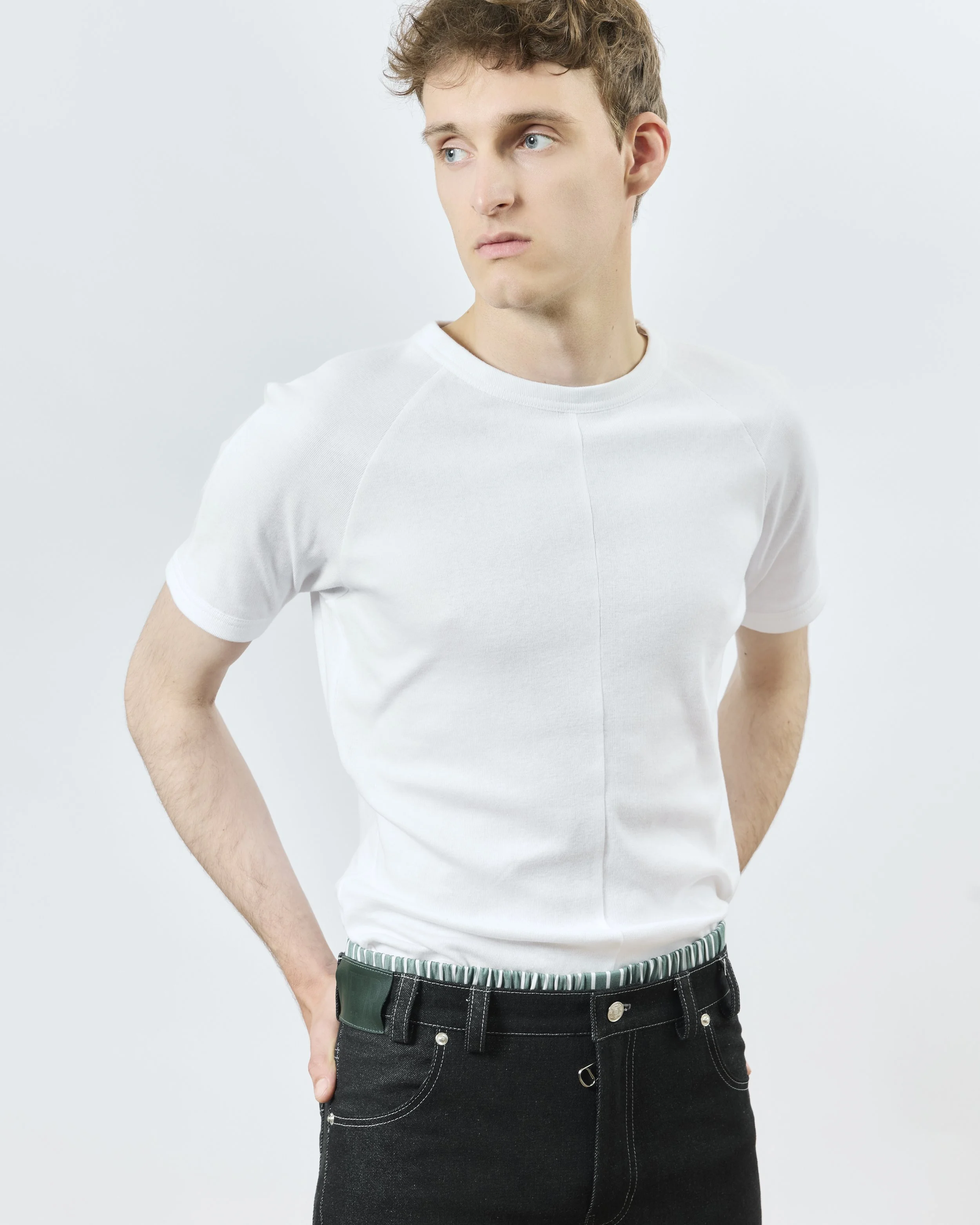WHITE RAGLAN T-SHIRT