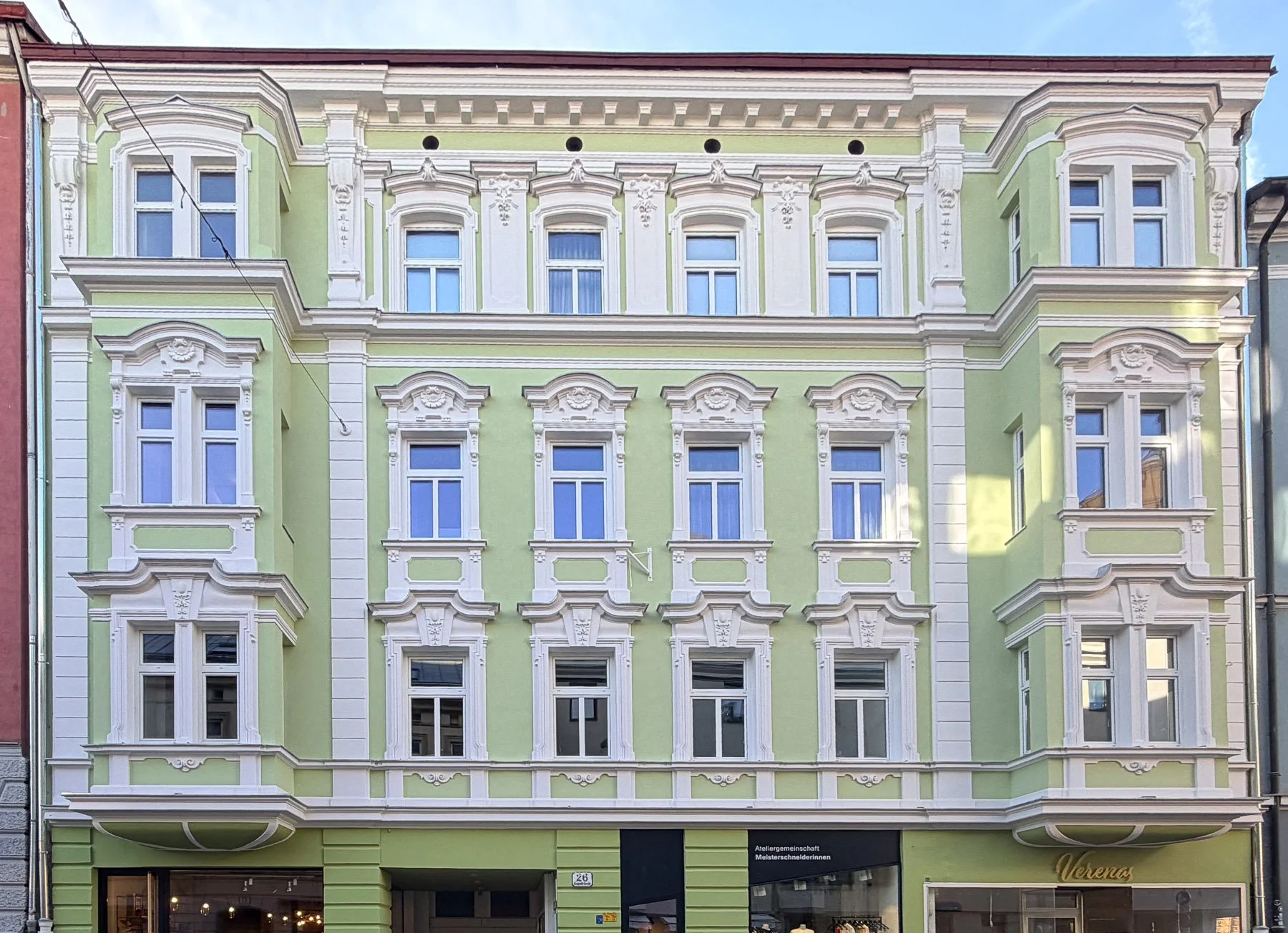 fassadenmaler-innsbruck-markus-groessl-fassade-leopolstrasse-26.jpg