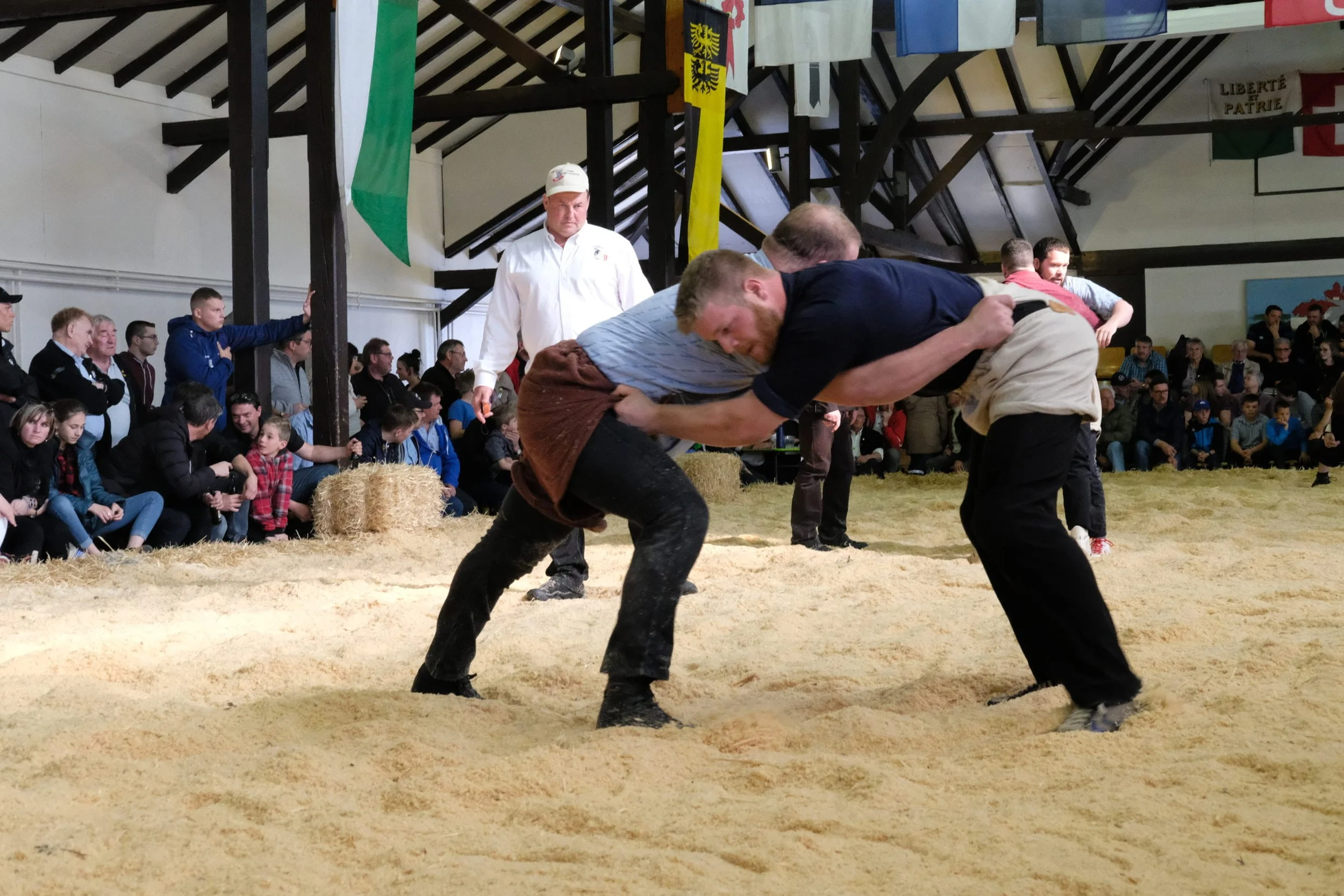 Lutte Suisse en salle