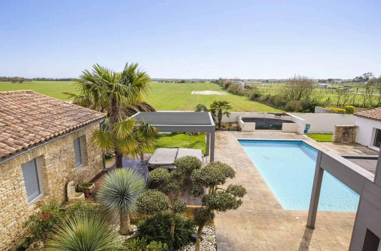 Propriété de 330 m² Marsilly Haute Facture Prix :1390 000 €