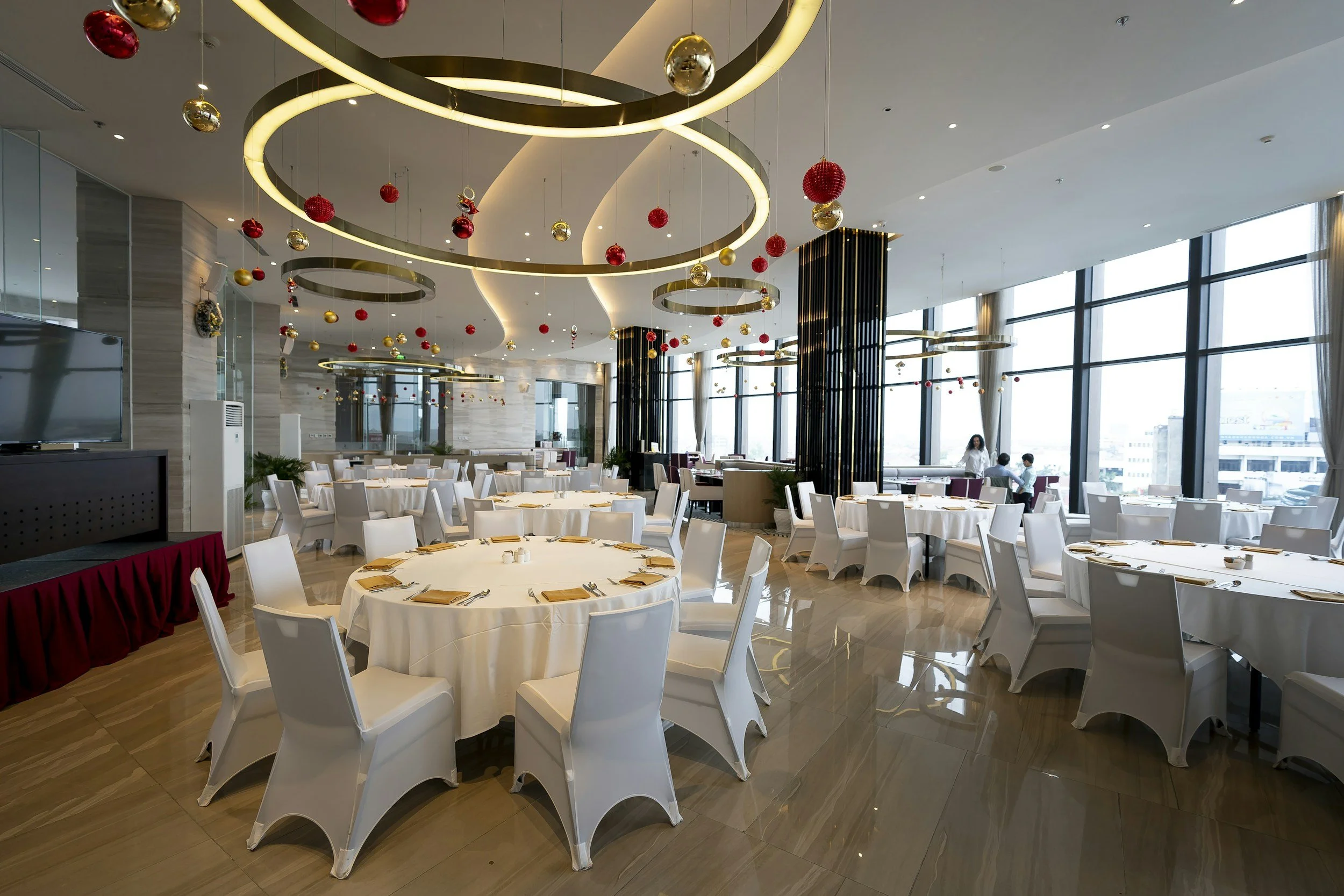 luxury dinner in dubai