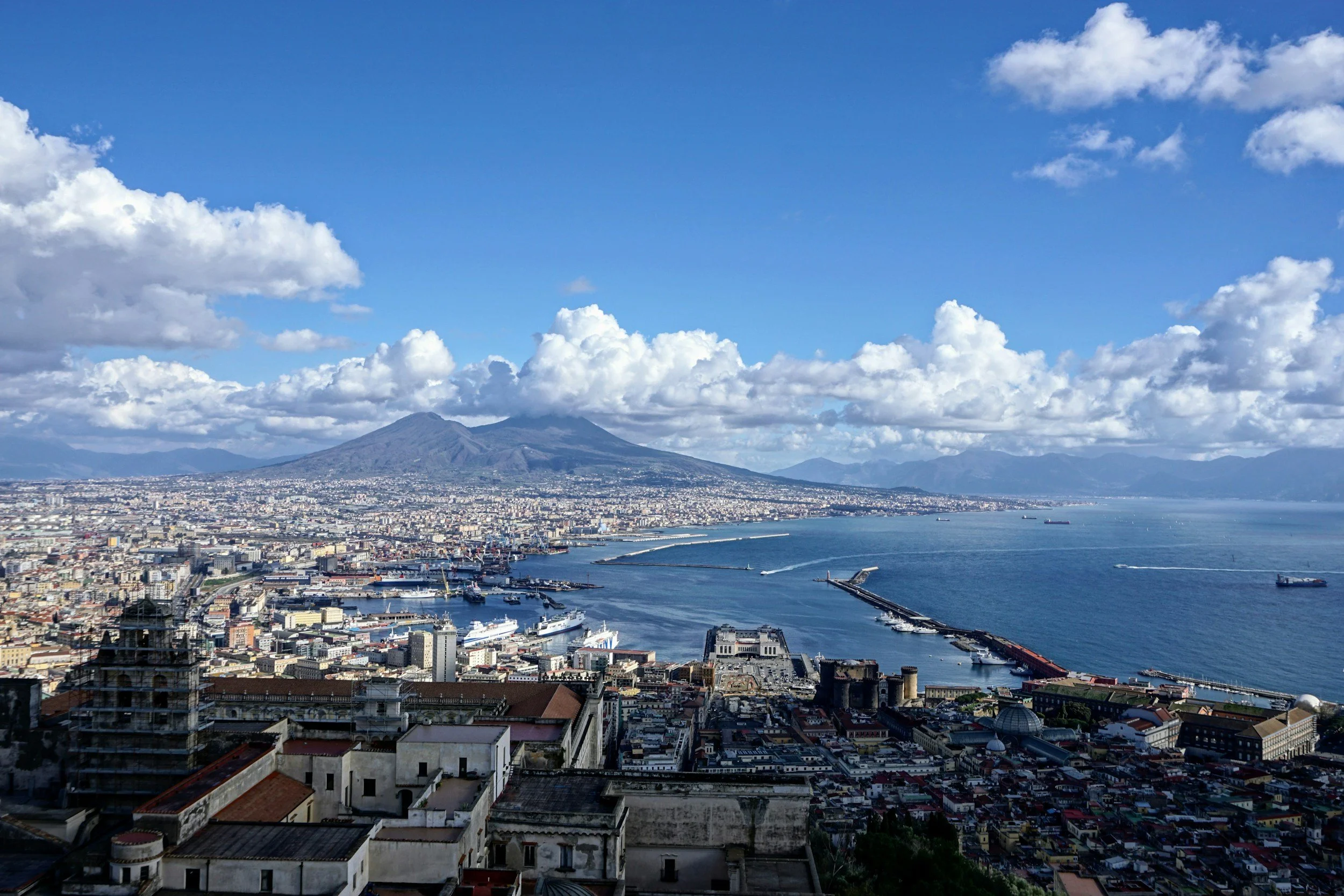 Beyond Pizza & Pompeii: The Ultimate 2026 Group Culture Guide to Naples