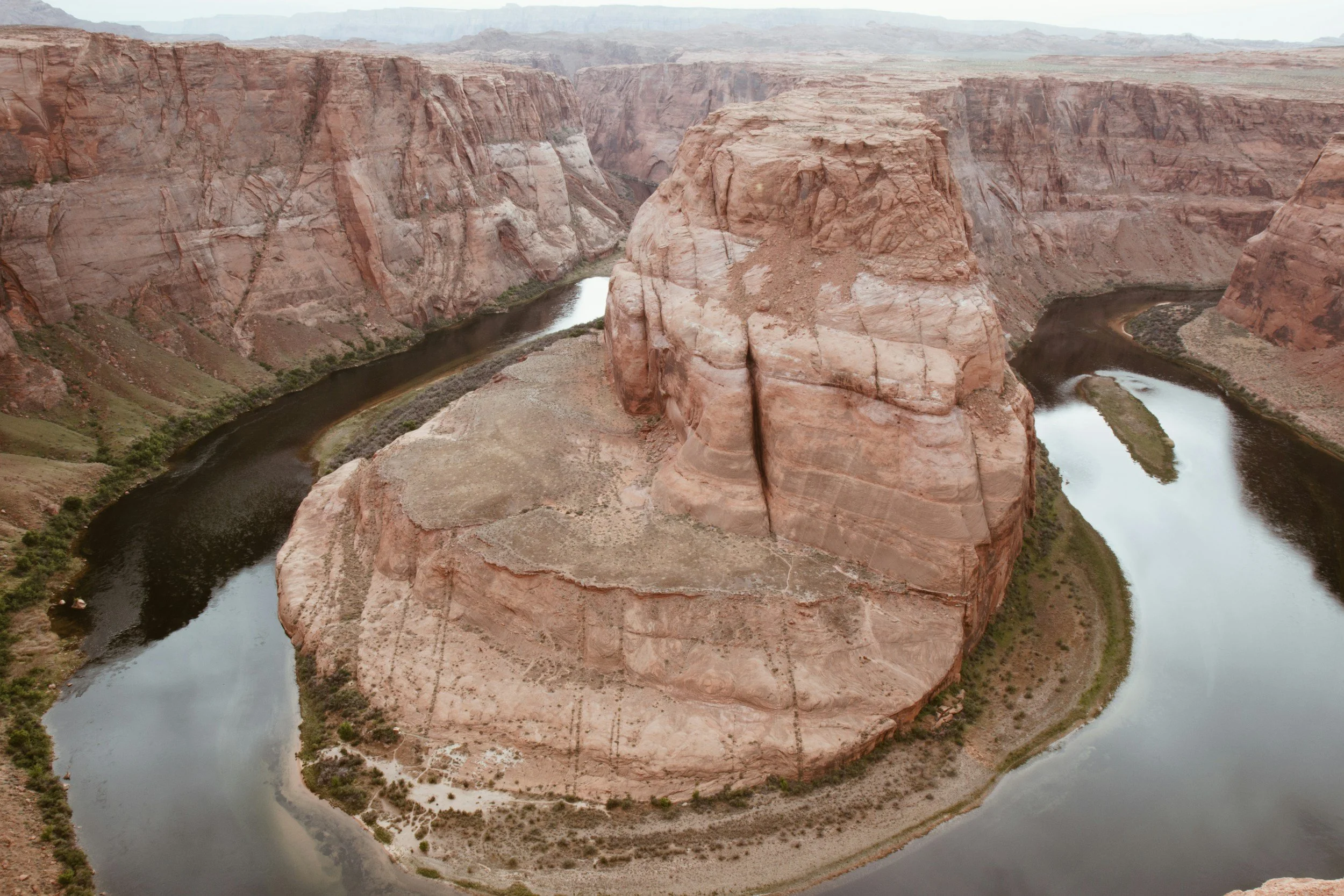 Page's Flavor Frontier 2026: Group Feasts Near Iconic Canyons. The Ultimate Group Dining Guide