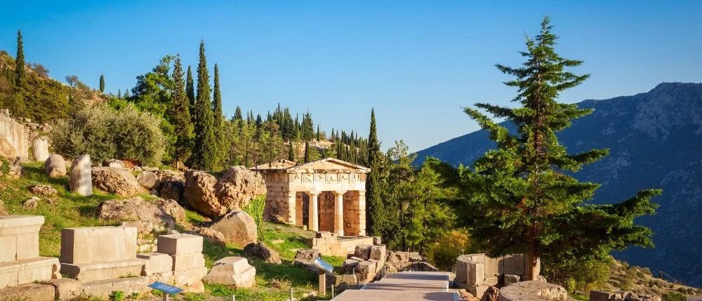 4_delphi-temple-of-apollo-parnassus.jpeg