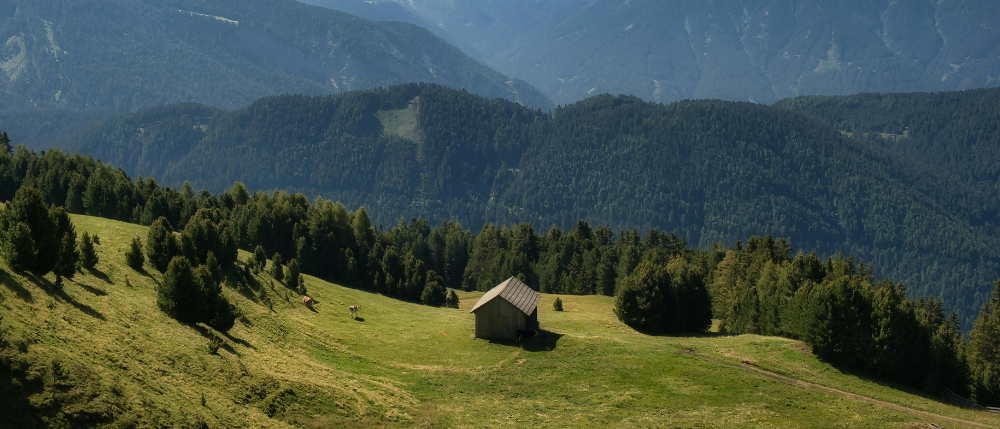 rifugio-duca-daosta-view.png