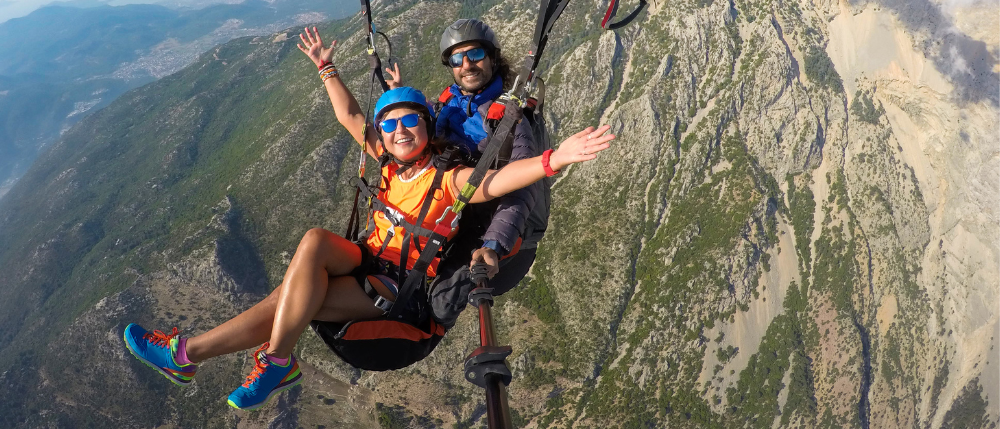 Tandem paragliding.png